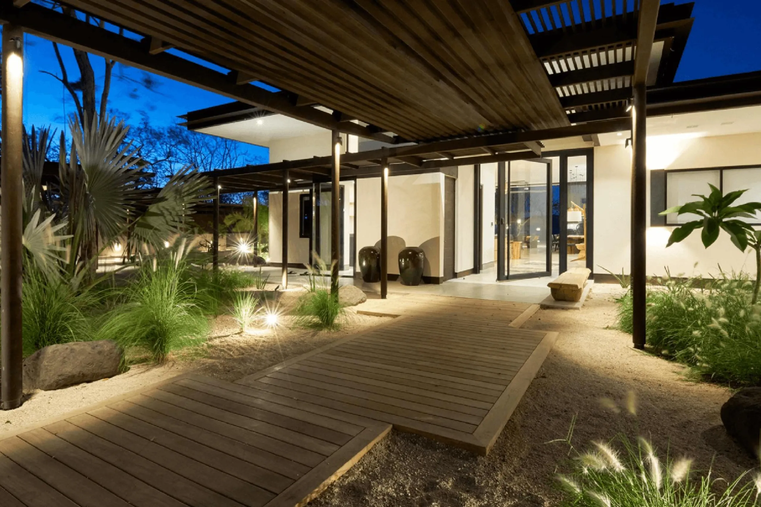 Playa Langosta Beachfront Villa in a Private Gated Community — photograph 4