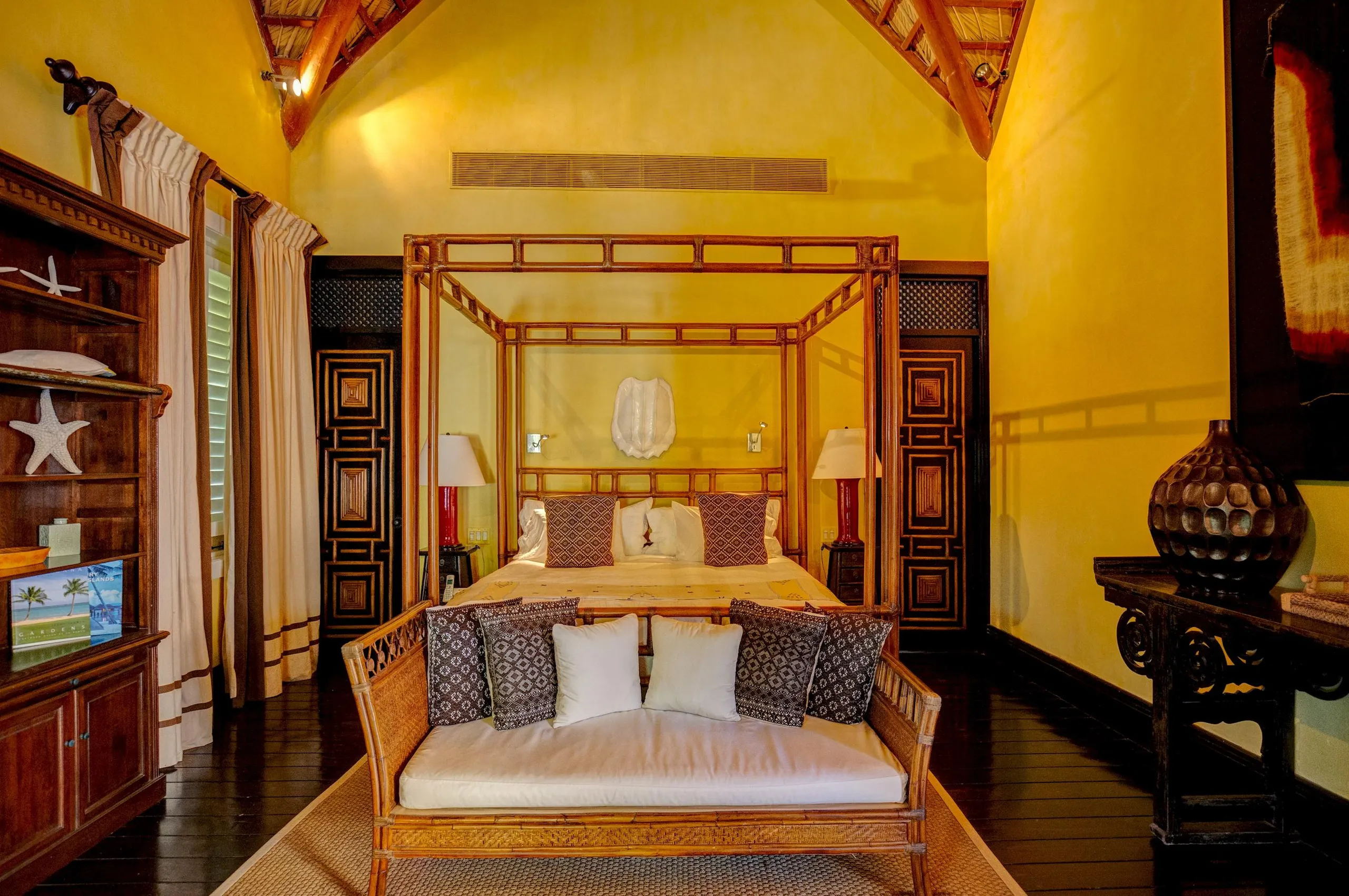 Top-Featured Caribbean Villa with Private Pool with Sea Views — photograph 12