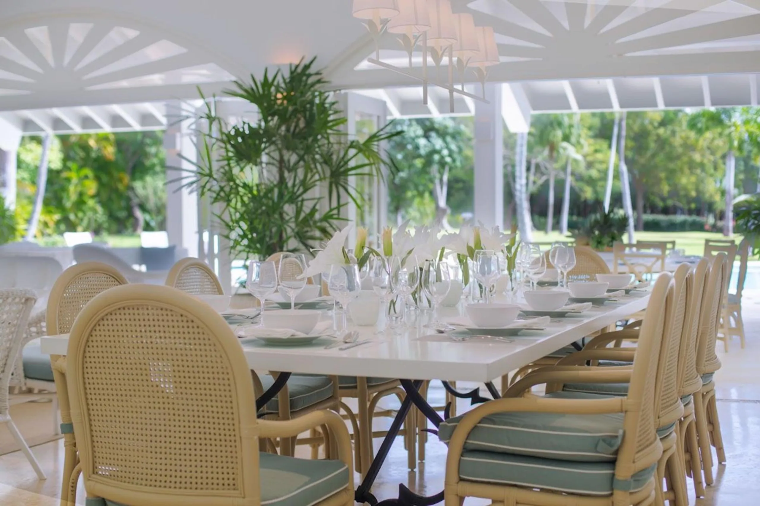 Elegant Caribbean-Style Villa near Minitas Beach with Private Pool and Golf Views — photograph 9