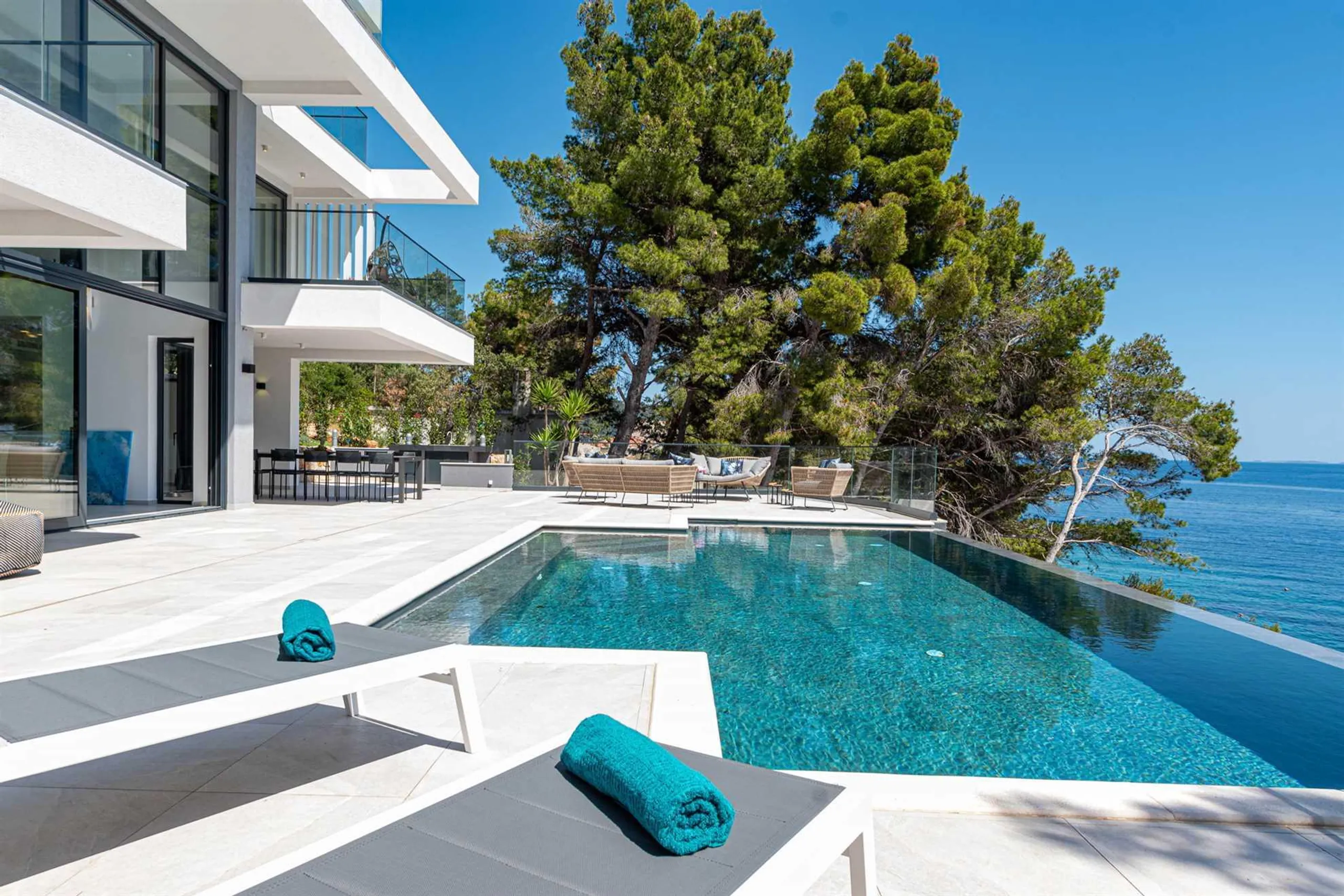 Spectacular Villa with Private Pool and Lovely Sea Views, Blato