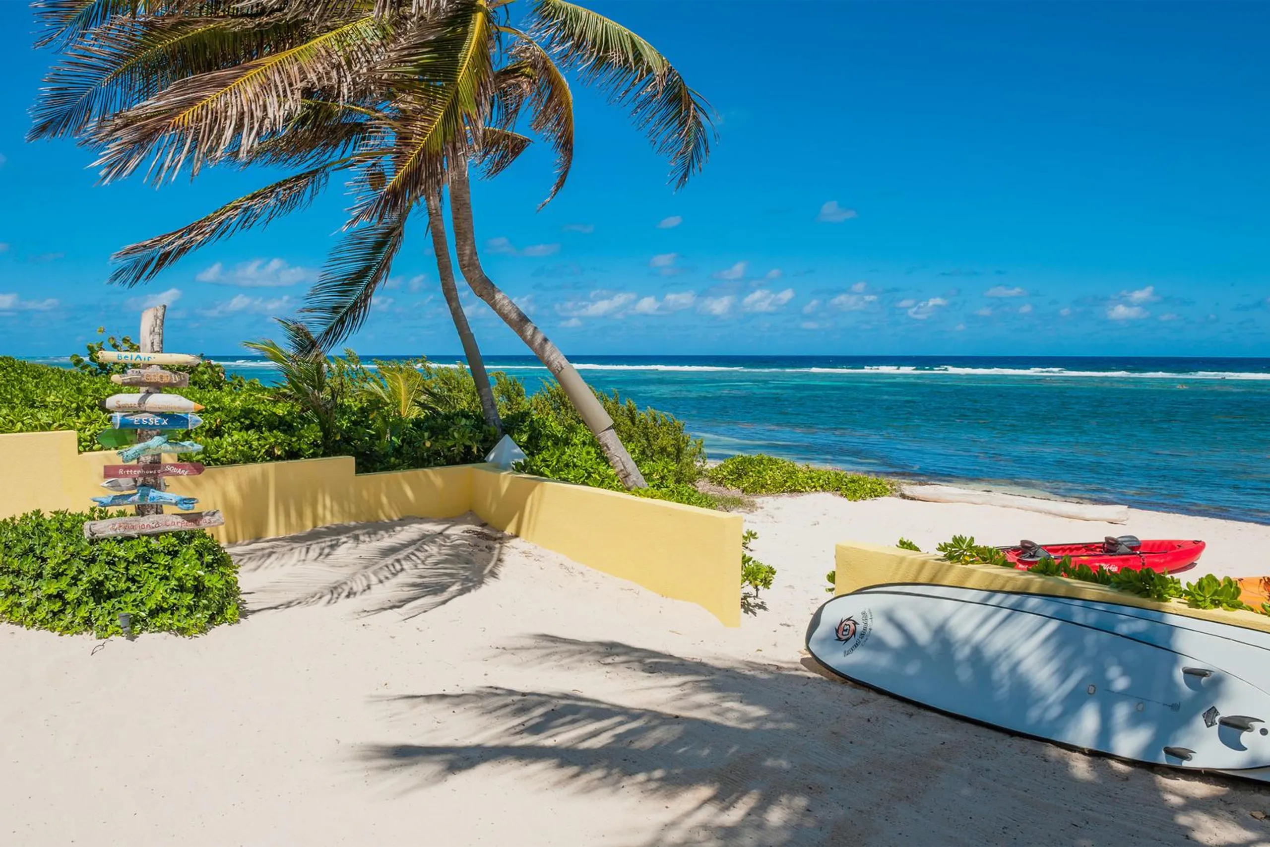 Grand Cayman Reef Villa with Private Pool and Ocean Views — photograph 9