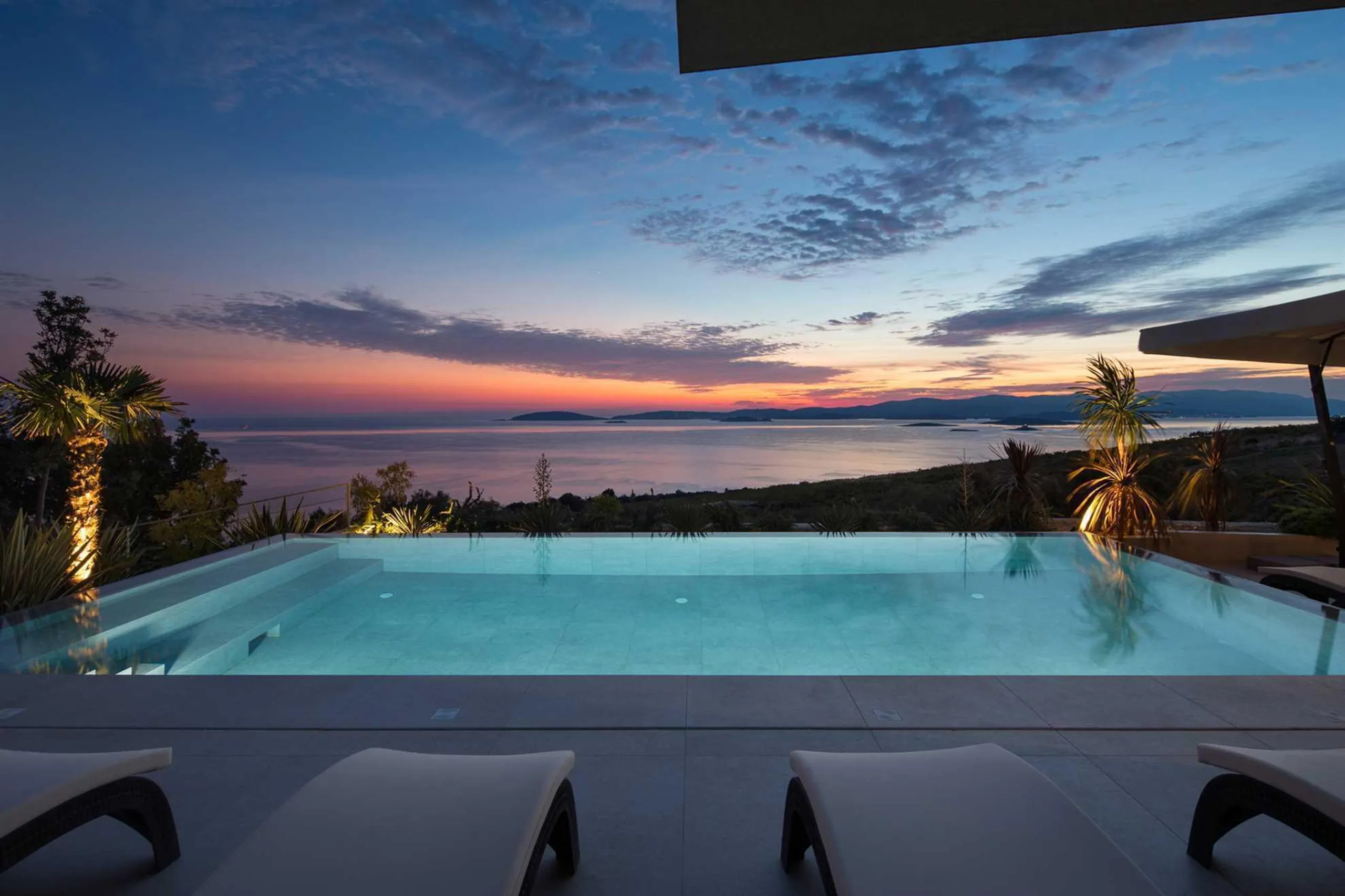 Fantastic 4Bedroom Villa with Infinity Pool and Sea Views, Orebic