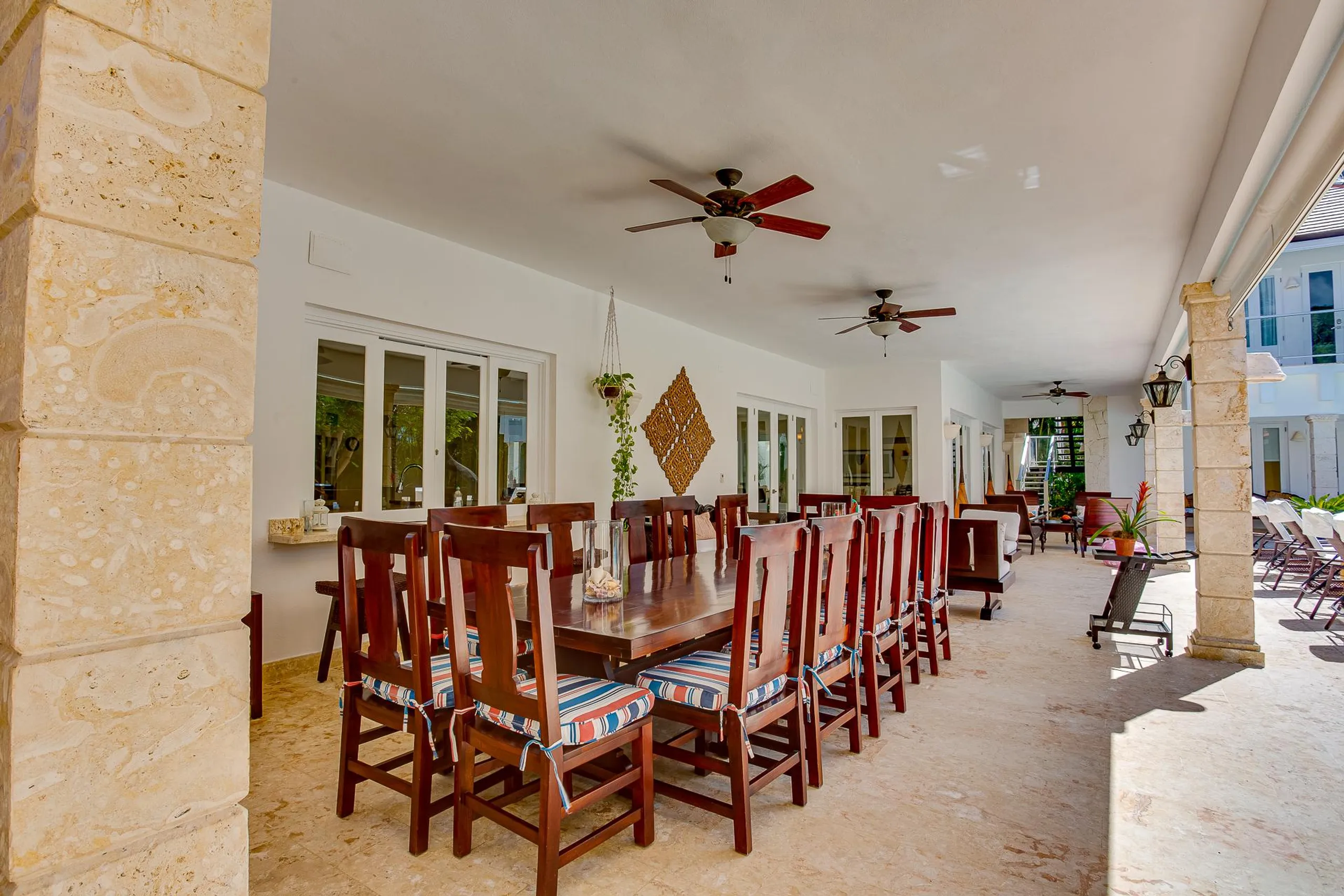Impressive 8-Bedroom Villa with Private Pool in Punta Cana Resort — photograph 12
