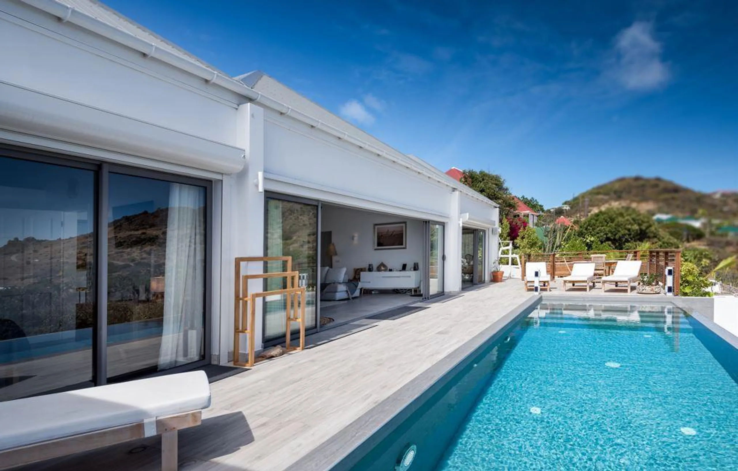 Cozy St. Barts Villa with Breathtaking Views of Sparkling Waters VILLAWAY® — photograph 2