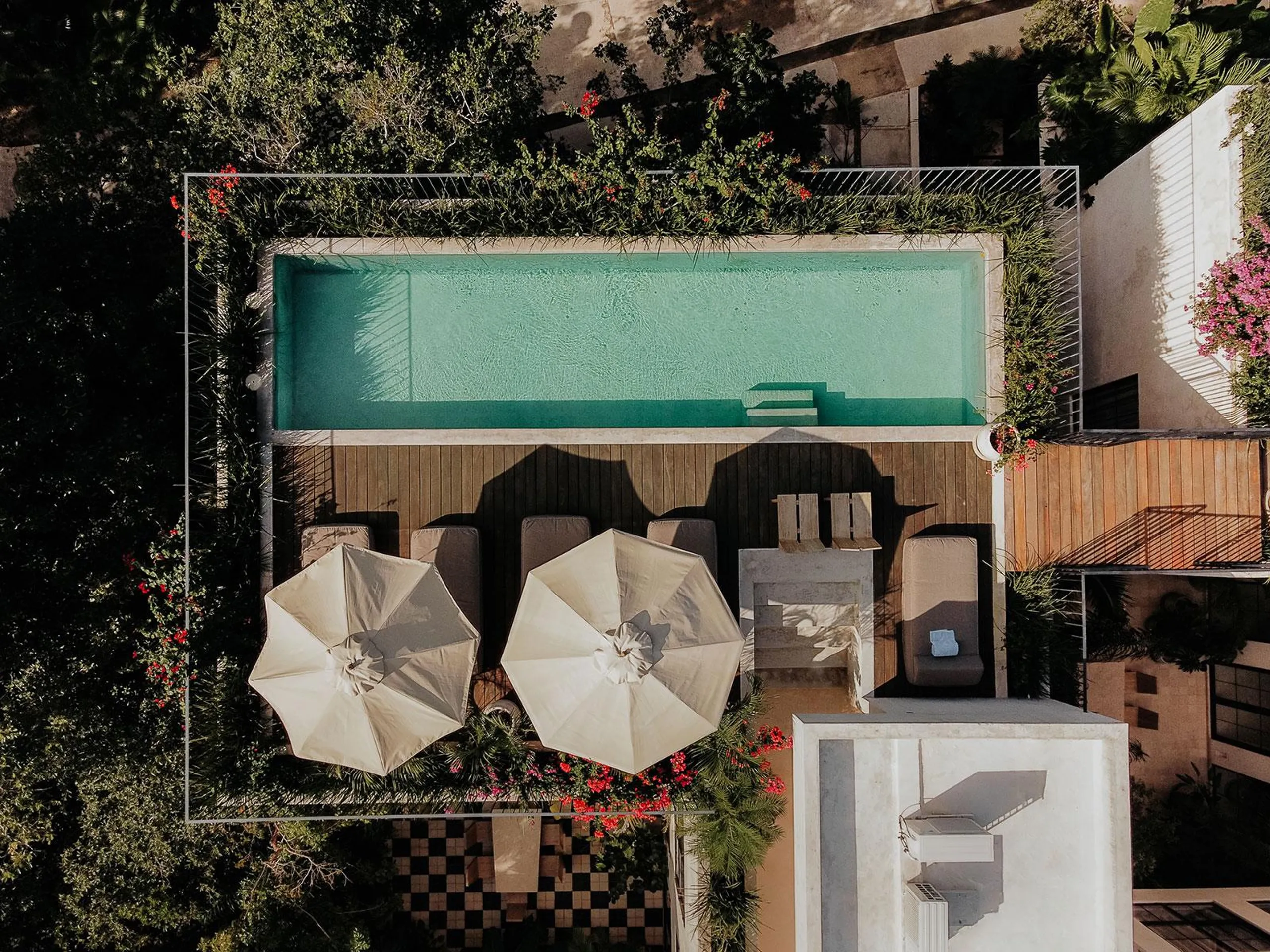 Discover the Ultimate Luxury Retreat in Tulum's Exquisite Villa Rental — photograph 2
