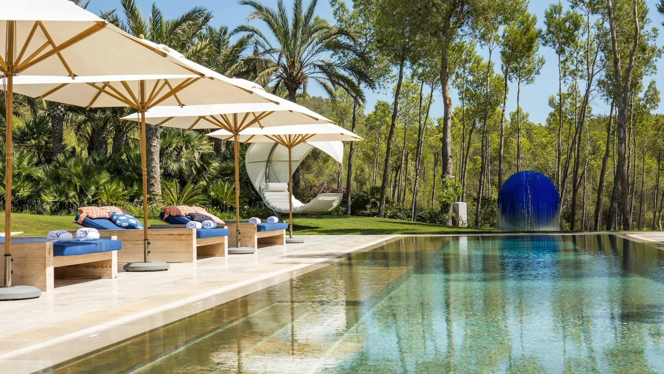 Palatial Paradise Estate in Ibiza with Private Pool and Gazebo — photograph 7