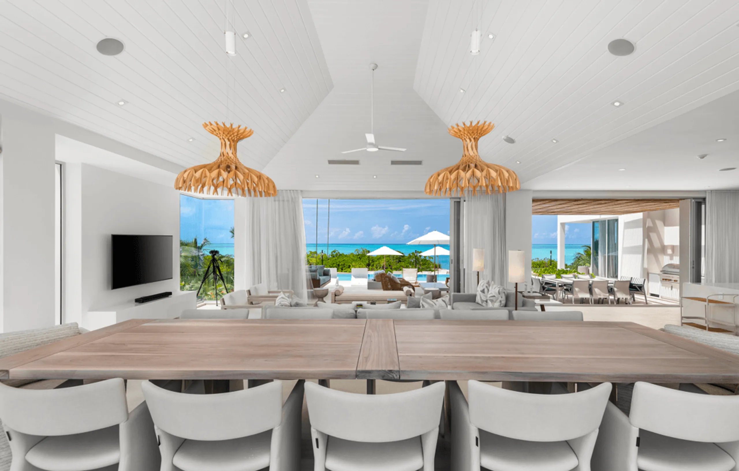 Extraordinary Villa with Caribbean Contemporary Design and Stunning Beachfront — photograph 7