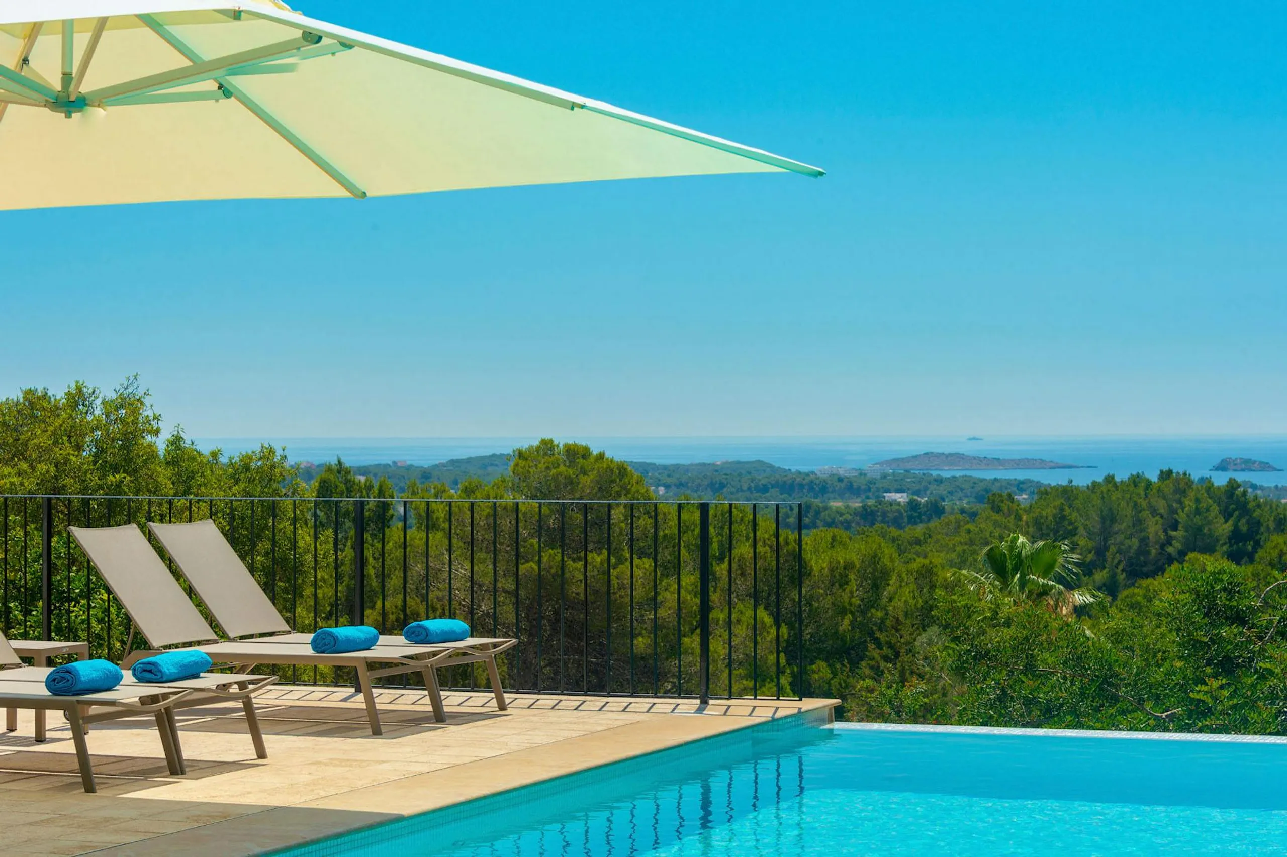 Stunning Seaview Villa in Ibiza with Private Pool and Gazebo — photograph 5