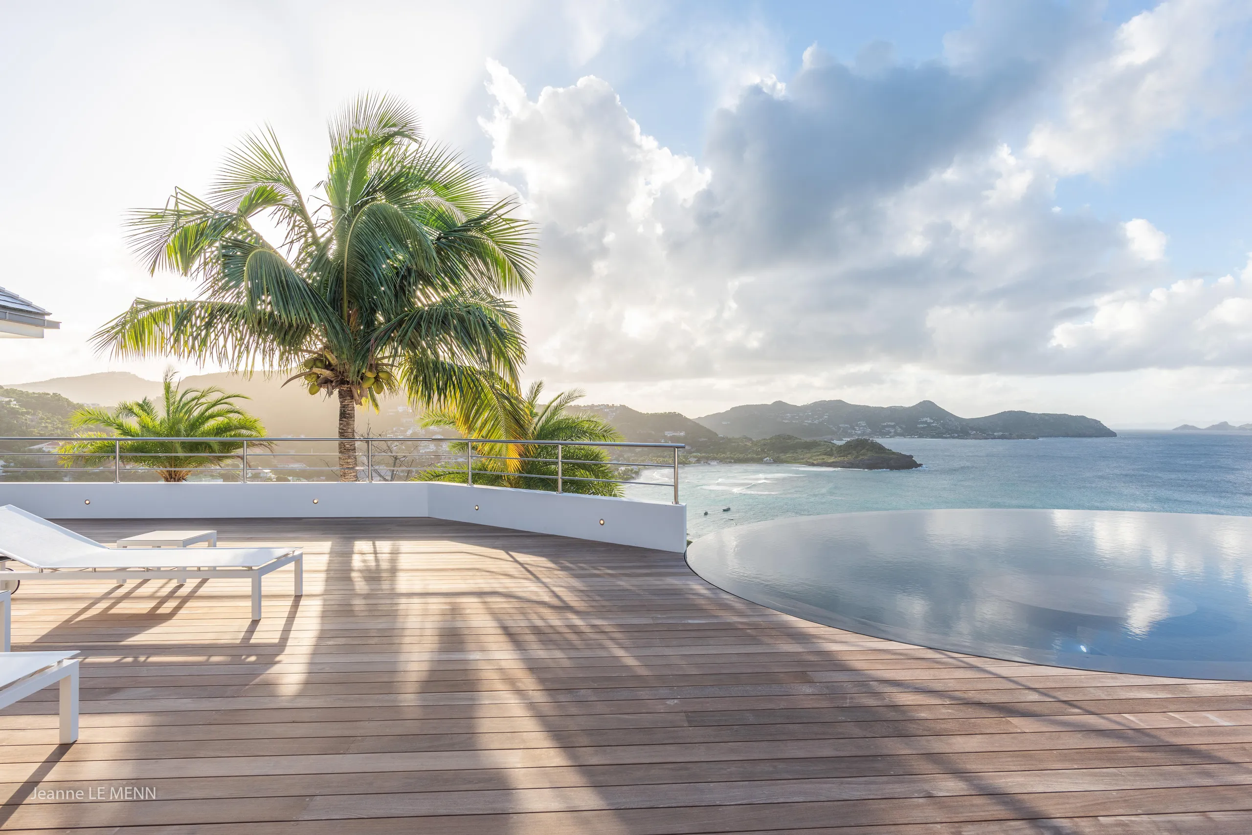 Spectacular Oceanview Villa with Infinity Pool and Jacuzzi — photograph 6