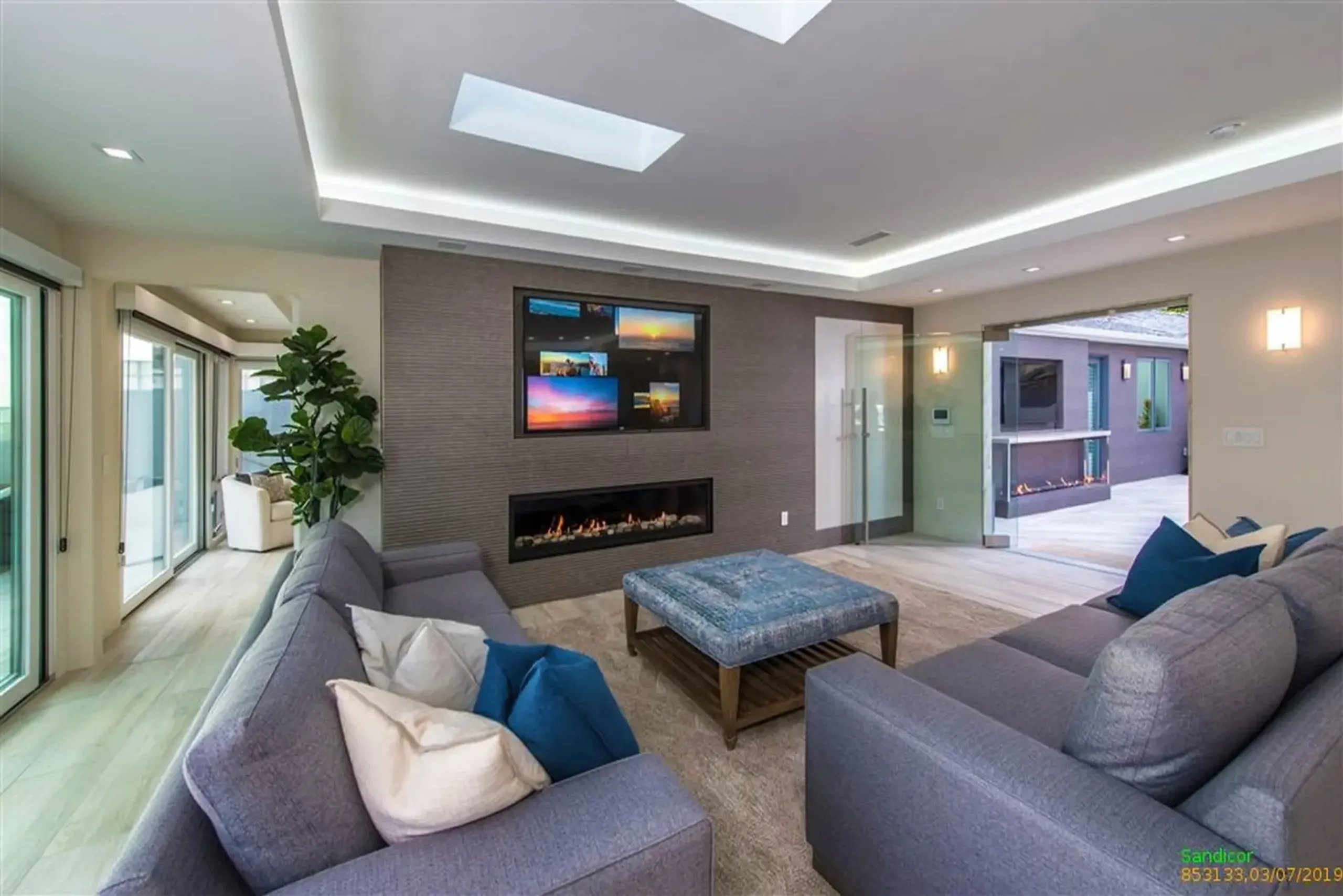 Contemporary Oceanfront Villa with Waterfront and Stunning Views — photograph 10