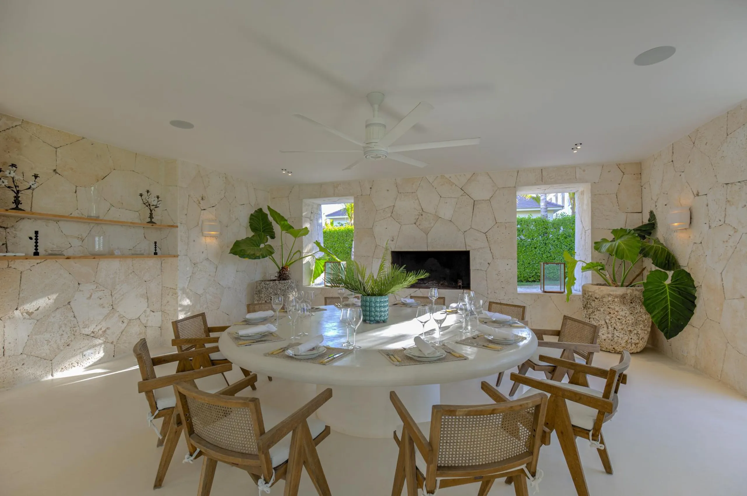 Exquisite Villa with Private Pool Overlooking the 10th Hole of Corales Golf Course — photograph 7