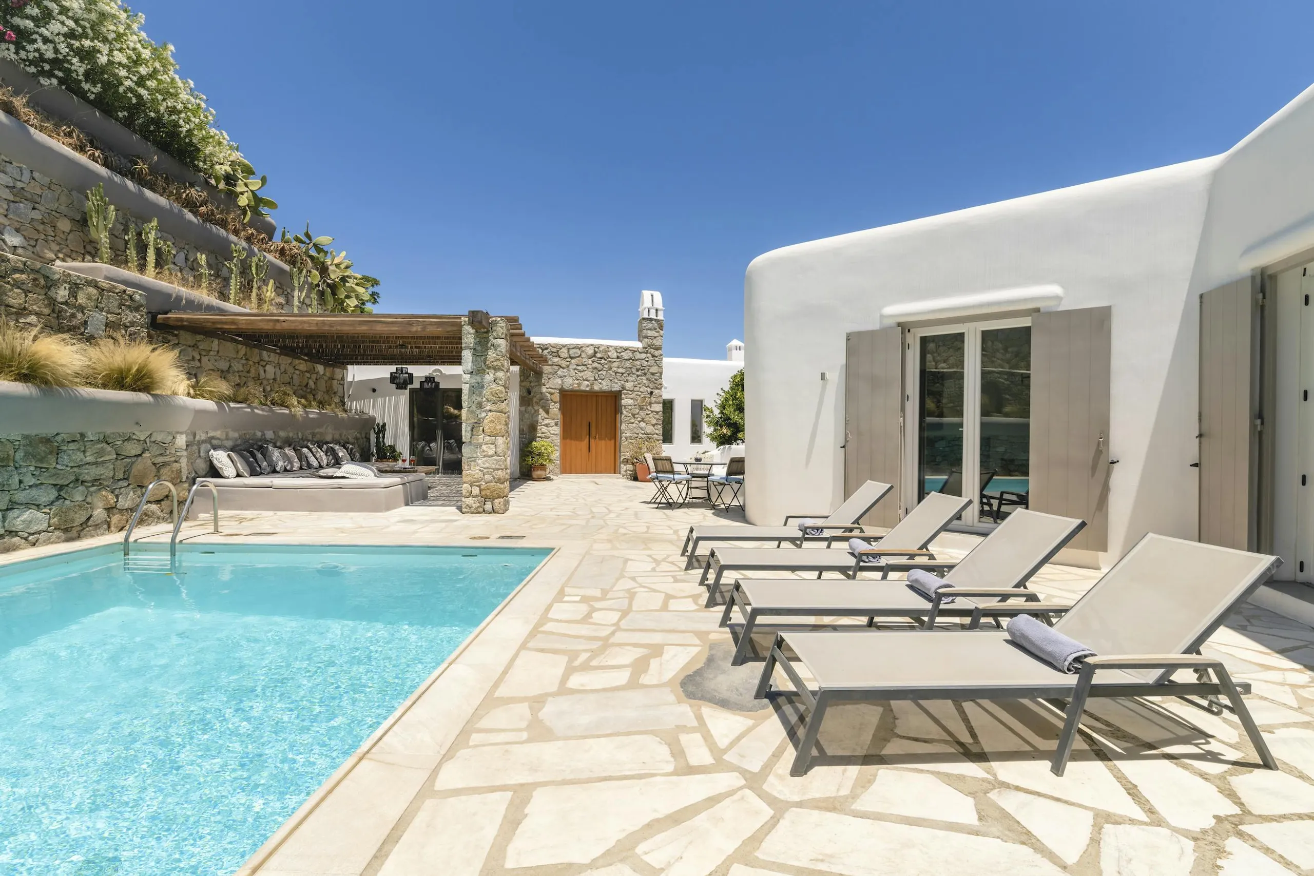 Mykonos Oceanview Villa with Private Pool and Gazebo — photograph 2