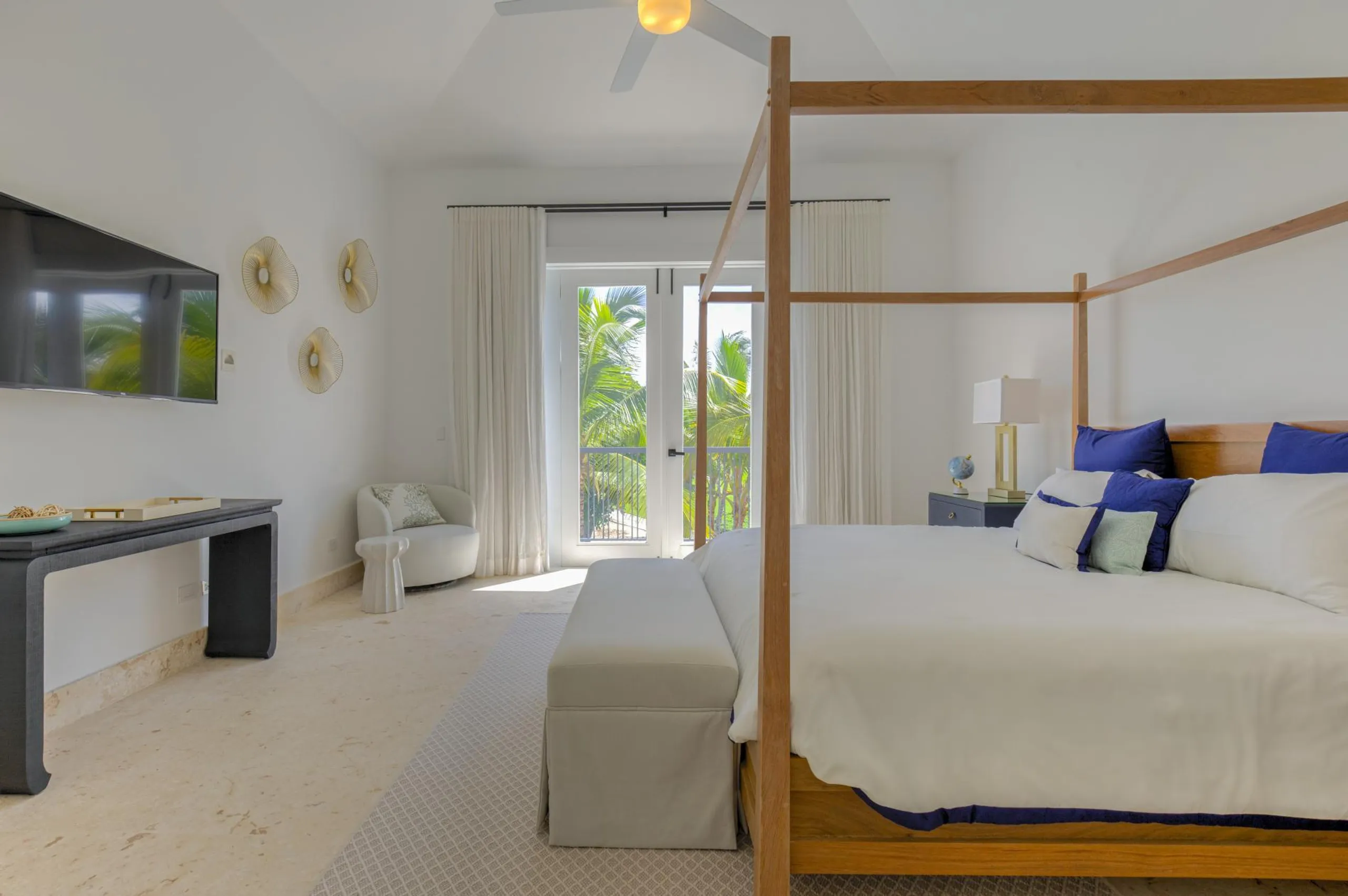 Exquisitely Furnished Villa with Private Pool, Green Meadows and Golf Courses — photograph 8