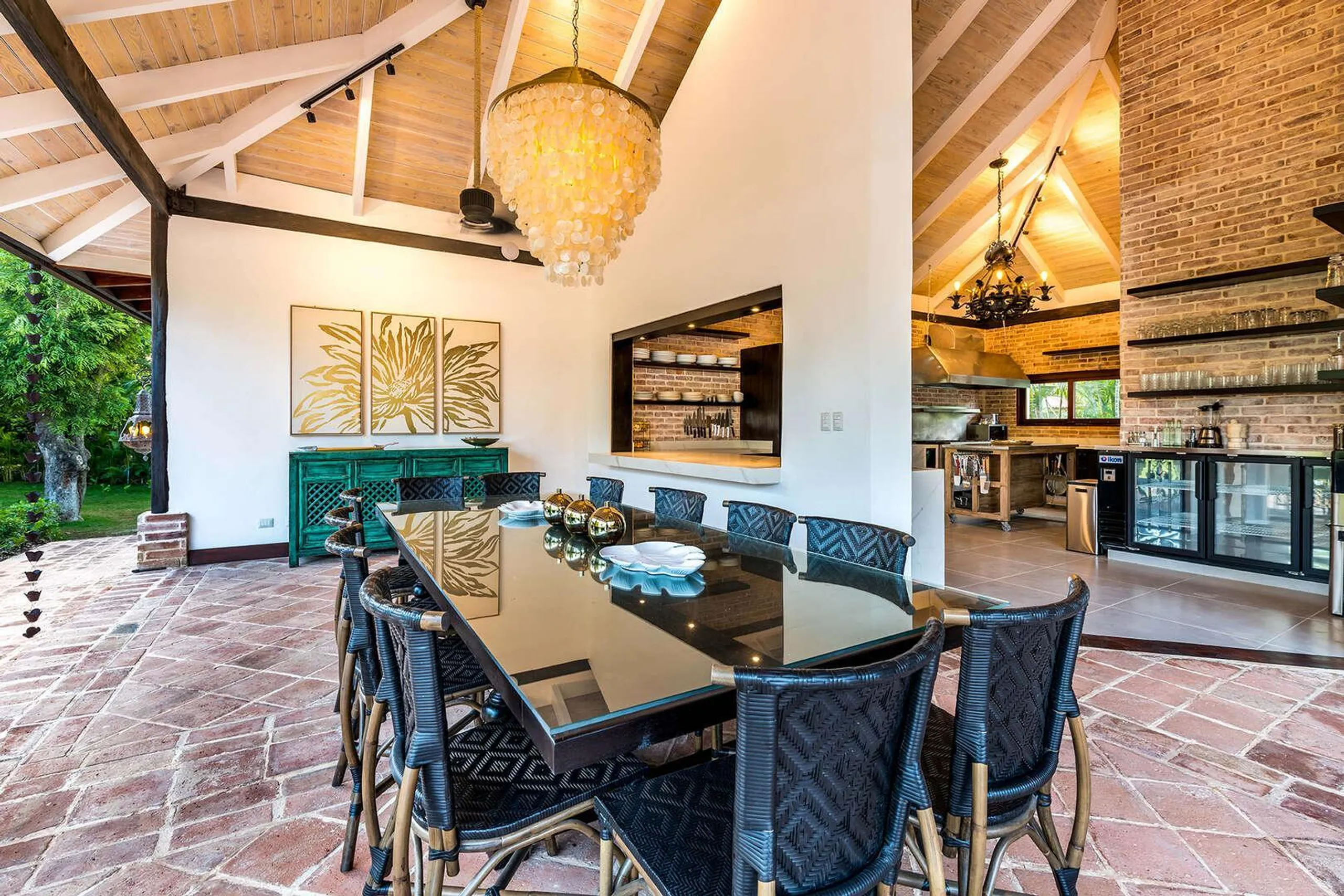 Casa de Campo's Dominican Styled with a Blend of Tropical Villa with Country Club Access — photograph 8