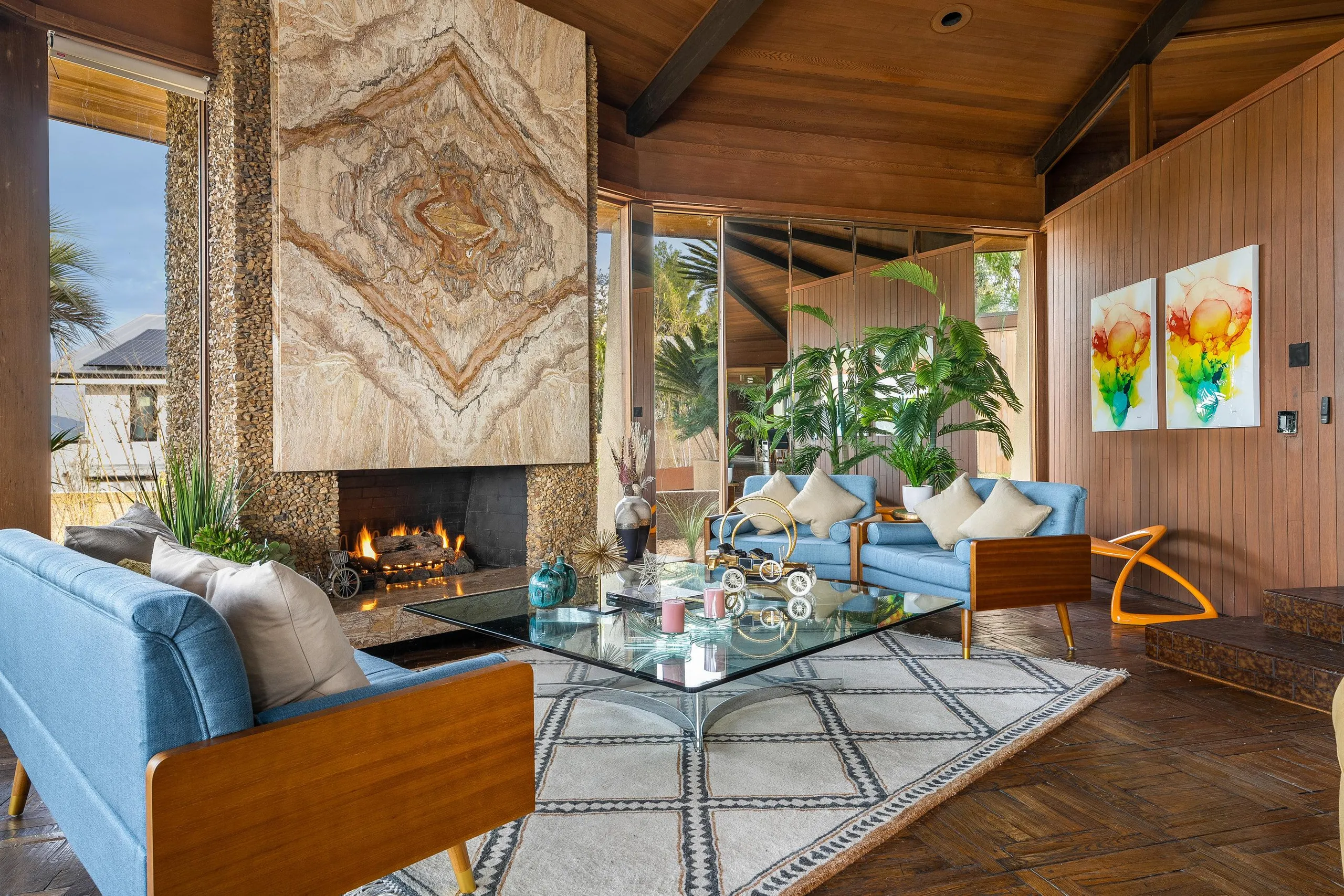 Incredible Mid-Century Architectural Sanctuary with Pool and Amazing Grounds — photograph 9