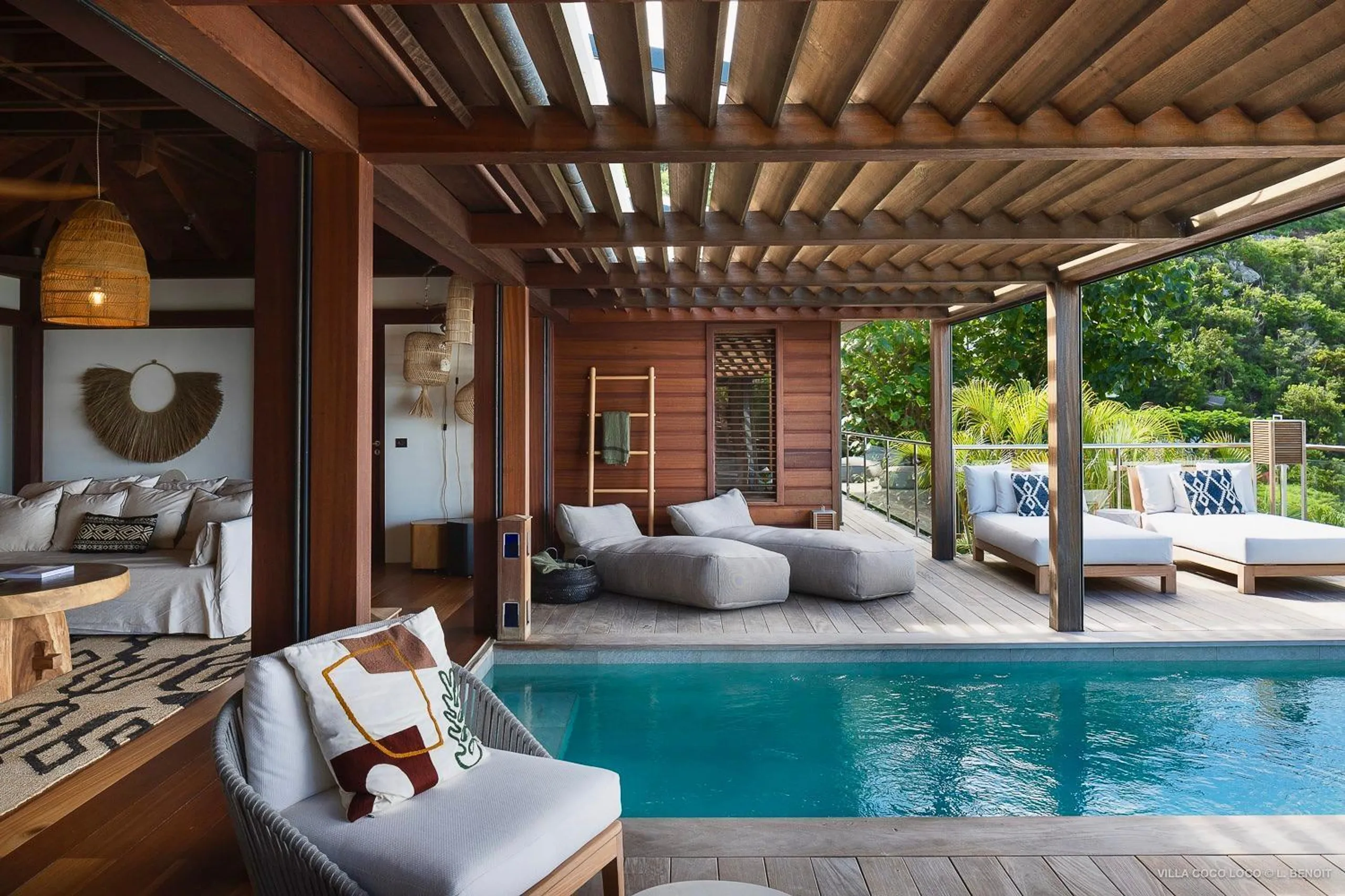 Majestic Ocean VIew Villa with Tropical Garden Grounds and Private Pool — photograph 2