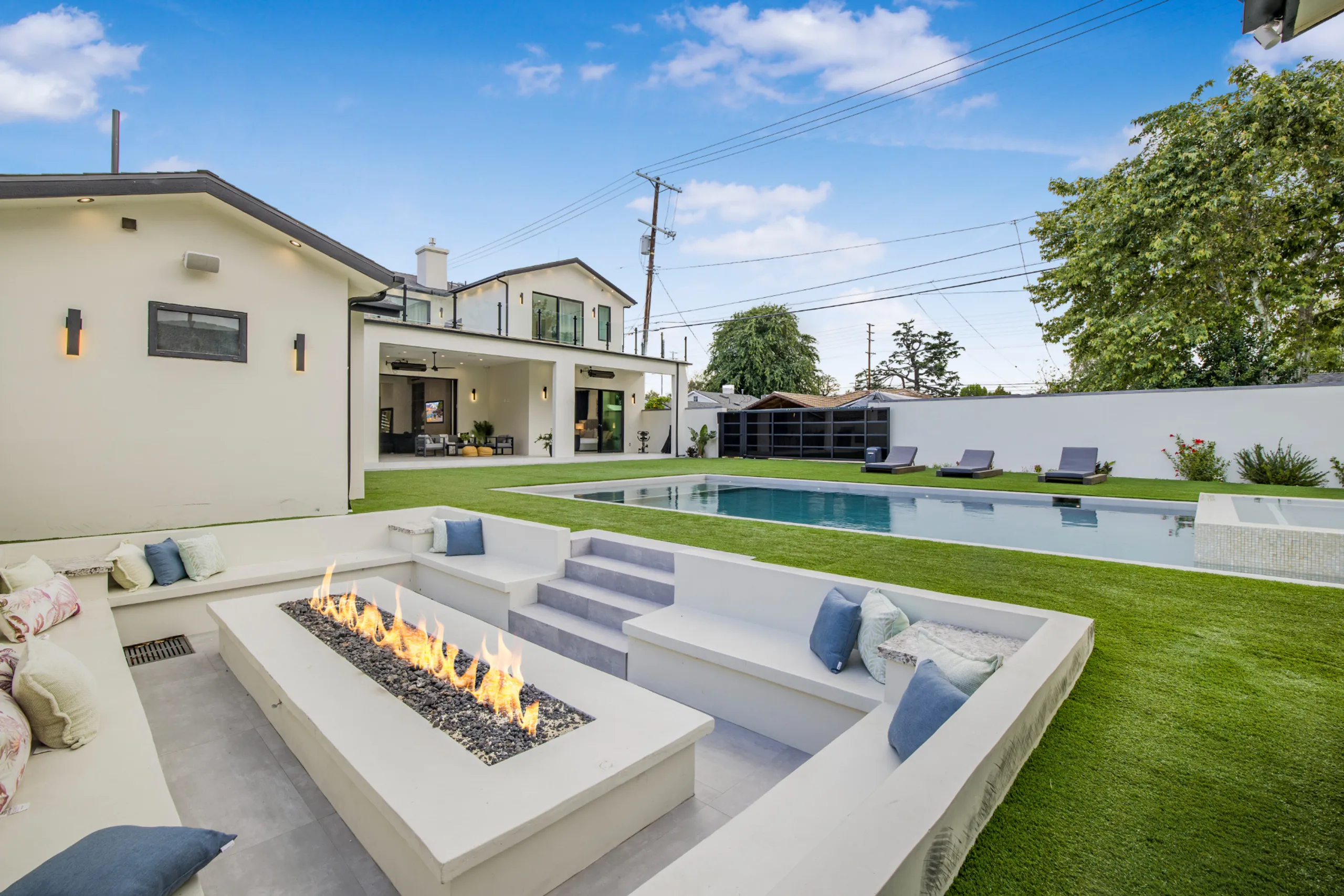 Majestic 7-Bedroom Gated Woodland Hills Estate with Theater, Pool & Guest Homes — photograph 4