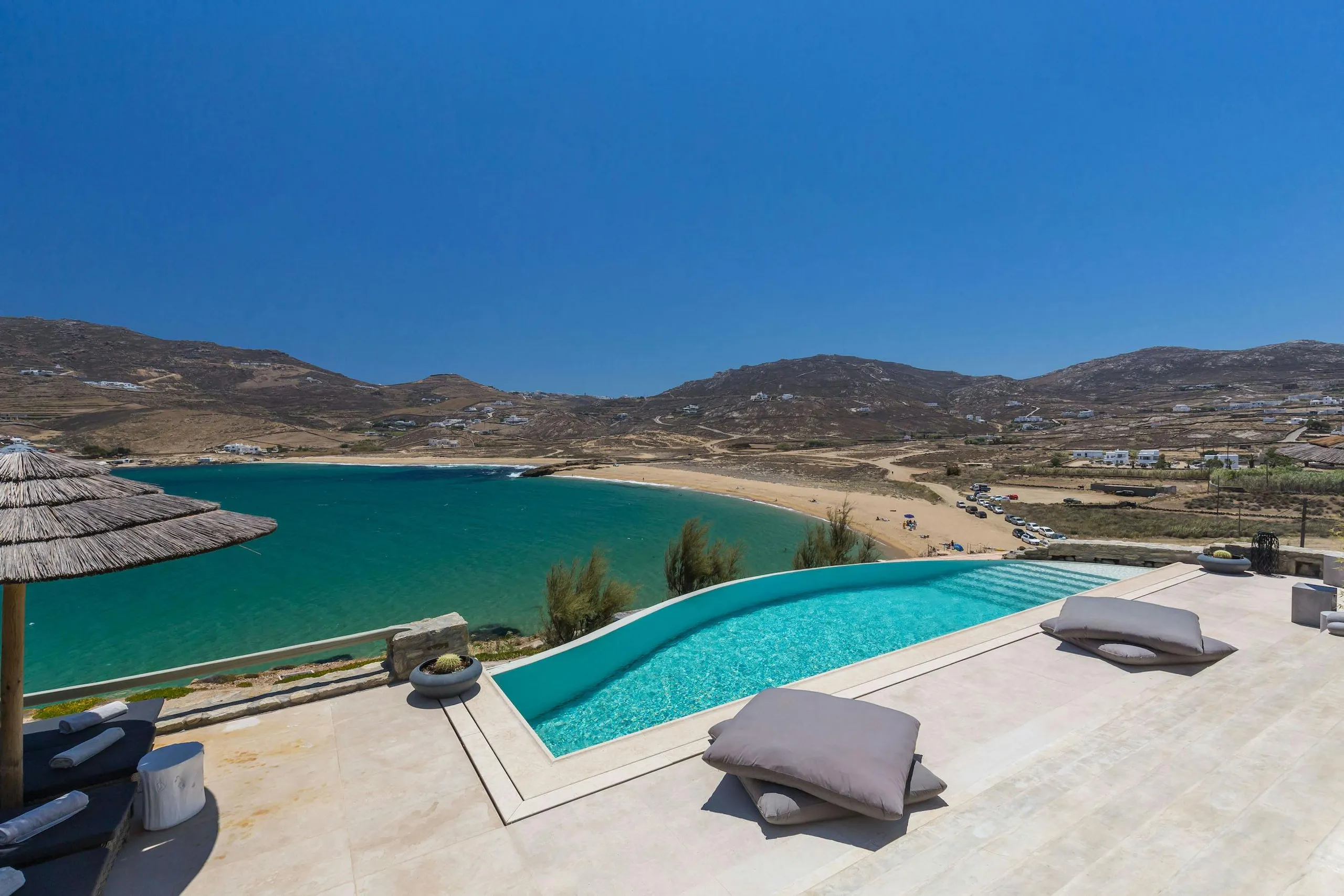Oceanview Mykonos Villa with Private Pool and Large Viewing Deck — photograph 6