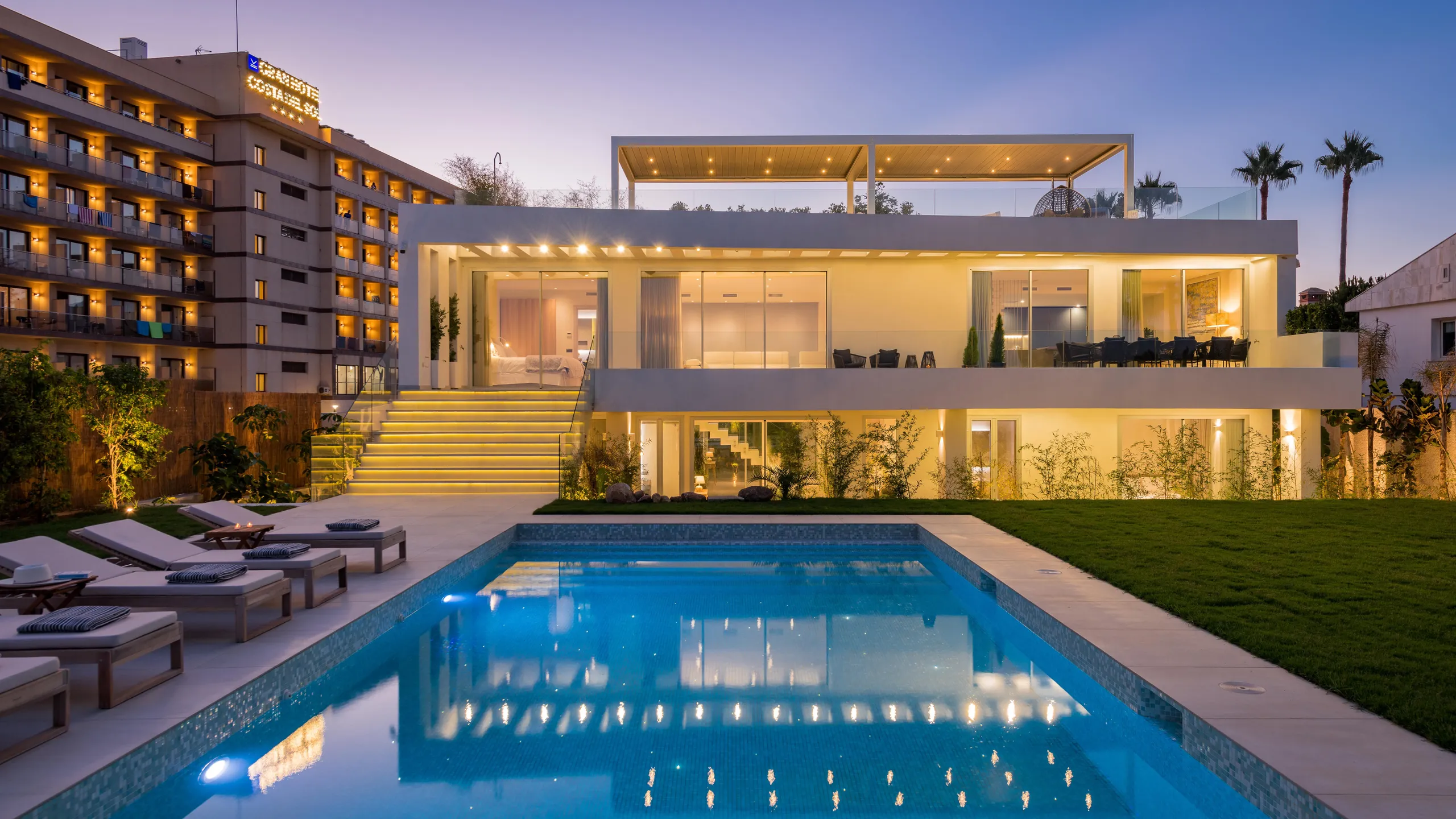 Serenity Beach Villa with Private Pool - A Luxurious Haven by Malaga and Marbella — photograph 7