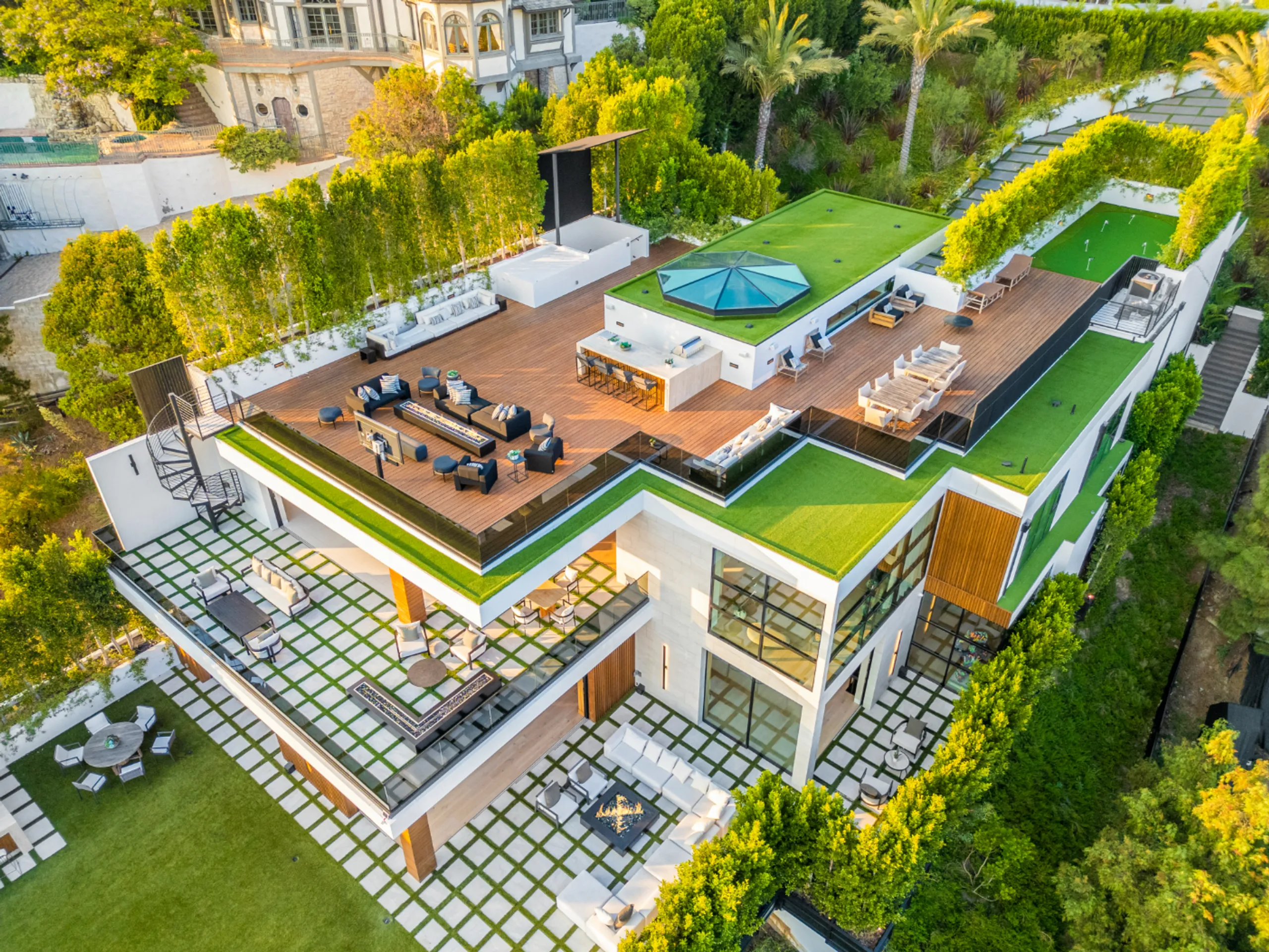 Prestigious Bel-Air Villa with Spa, Theater, & Seamless Indoor/Outdoor Spaces — photograph 6