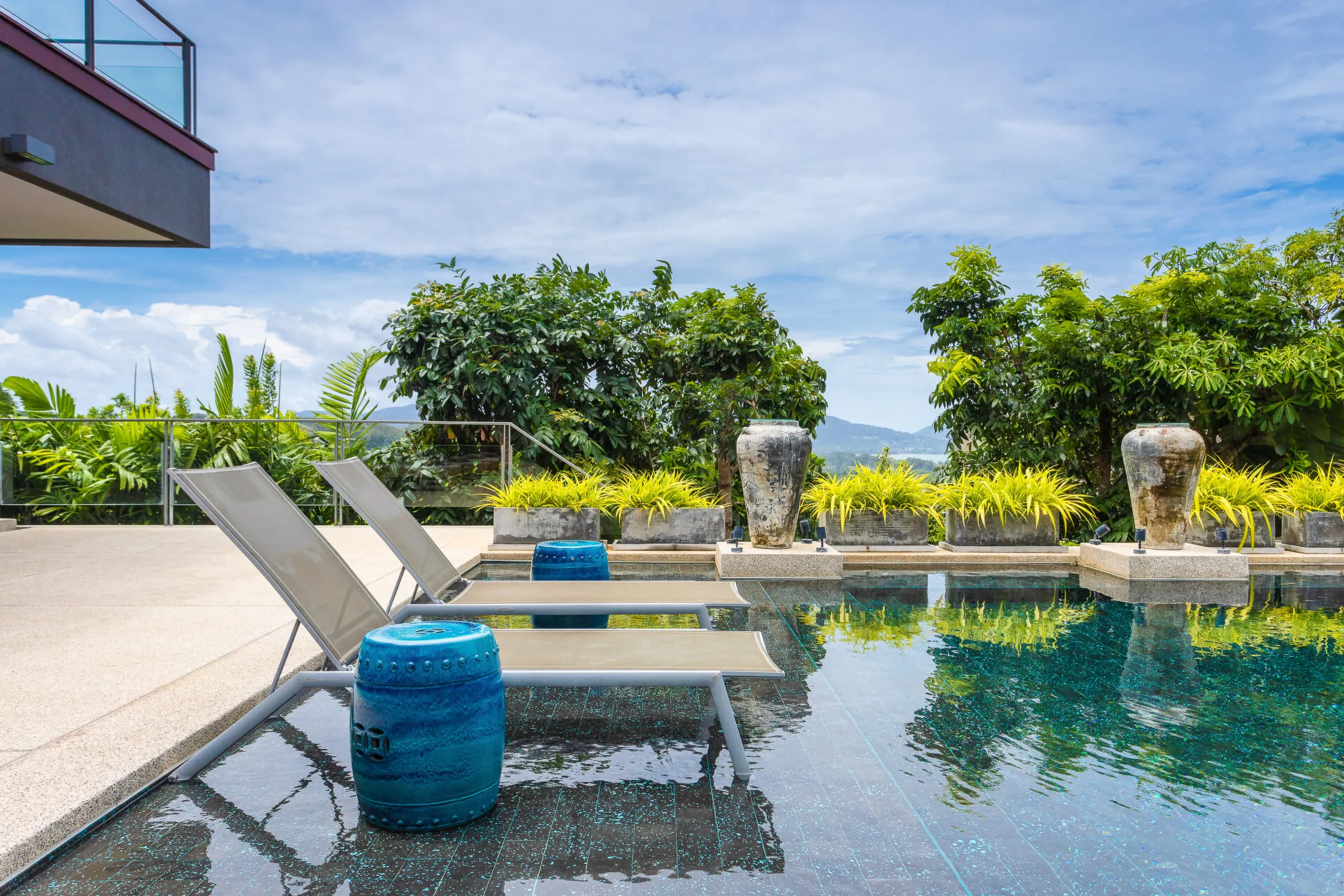 Magnificent Villa in Phuket with Private Pool and Stunning Ocean Views — photograph 8