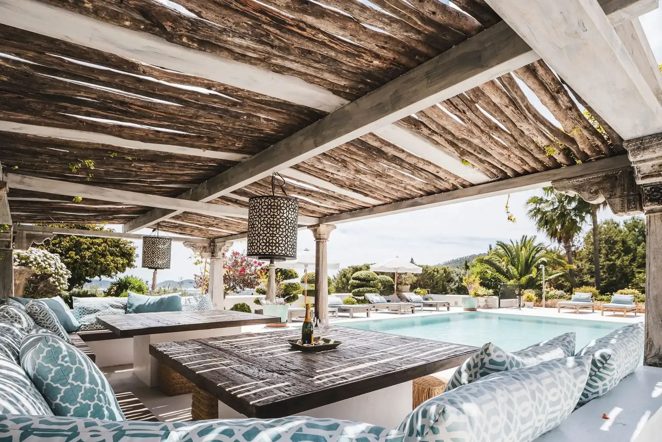 Glorious Mediterranean Villa with Pool and Breathtaking Sea Views — photograph 6