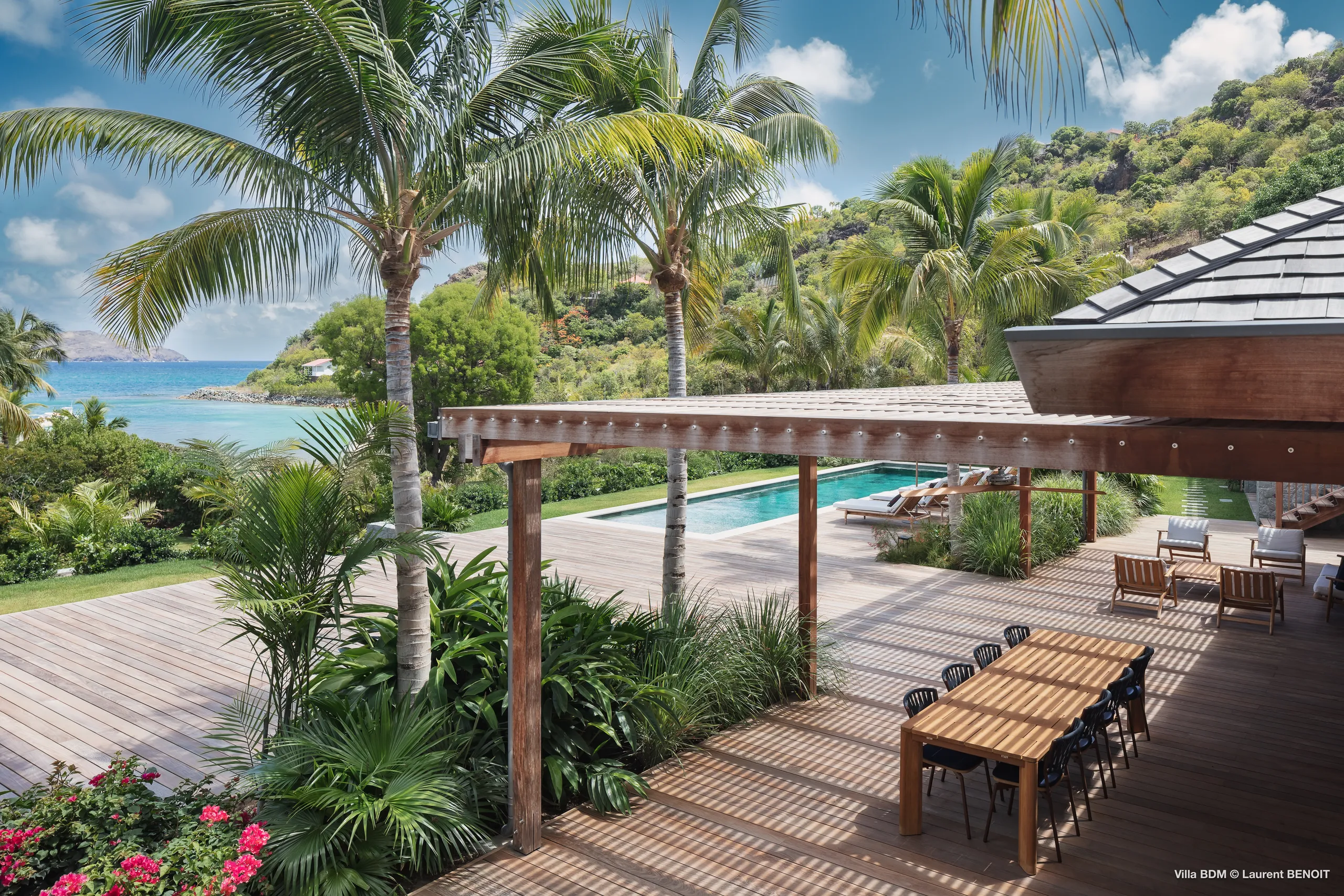 Modern St. Jean Beachfront Villa with Private Pool & Sea Views — photograph 4