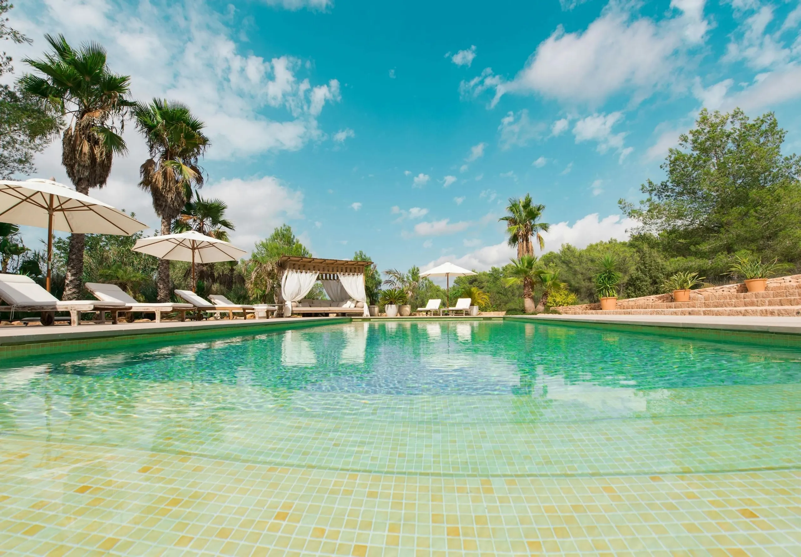 Tranquil Santa Gertudis Estate with Private Pool and Gazebo — photograph 4