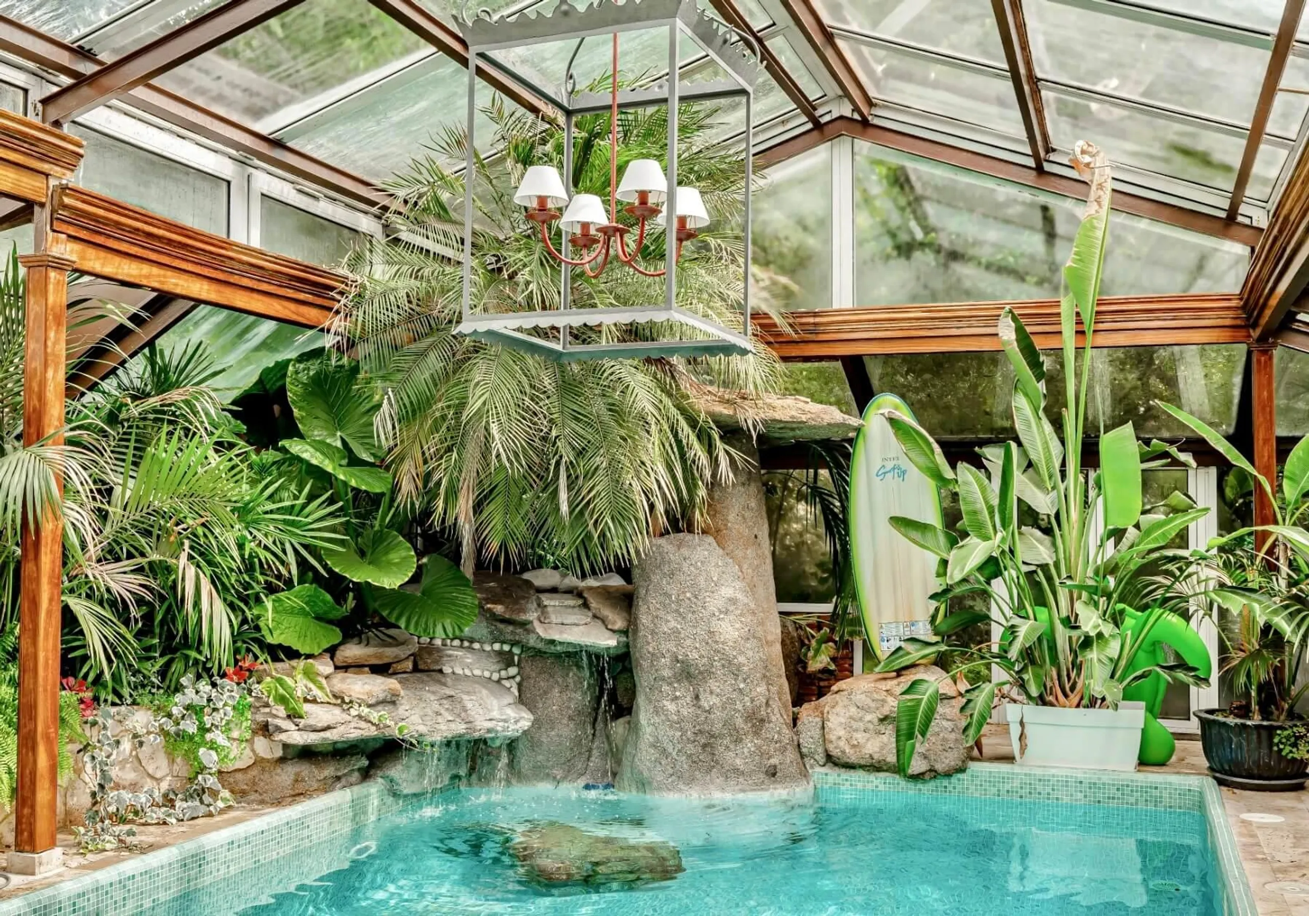 Award Winning Mid Century Styled Villa in Spain with Indoor Heated Pool — photograph 4