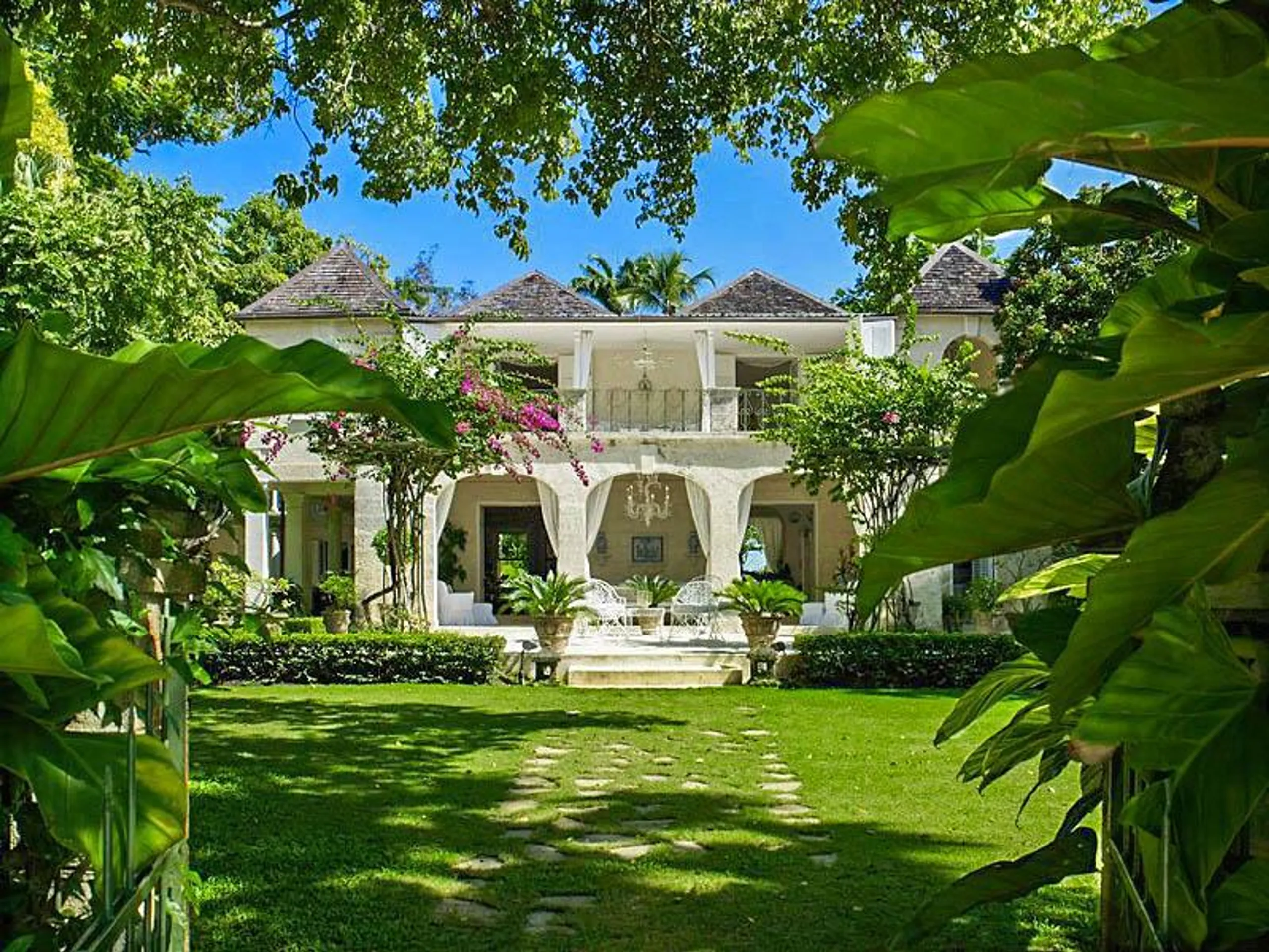 Resplendent Villa with Private Pool and Surrounding Sea Views, Weston