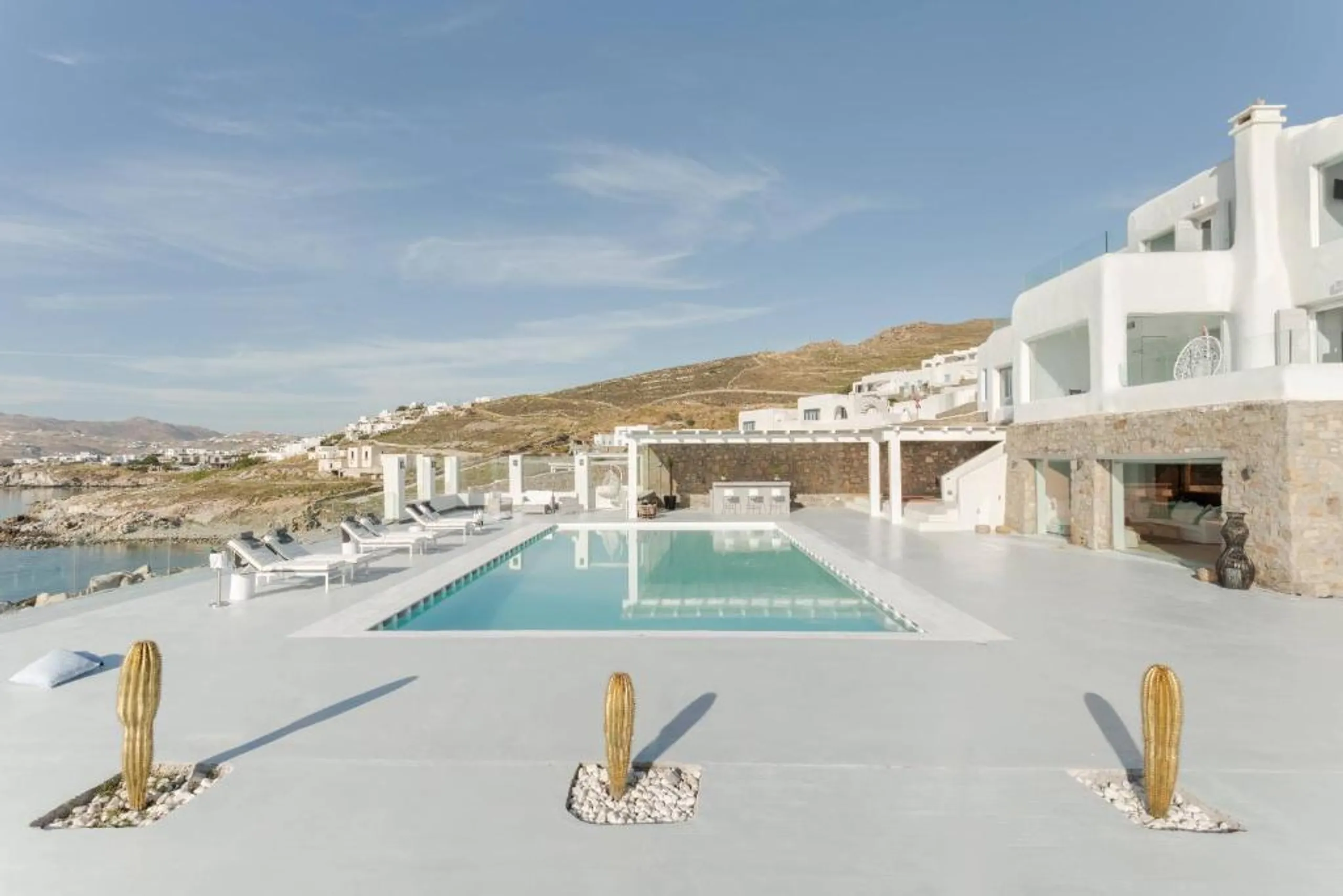 Luxury Redefined in at this Mykonos Luxe Villa with Pool and Views — photograph 3