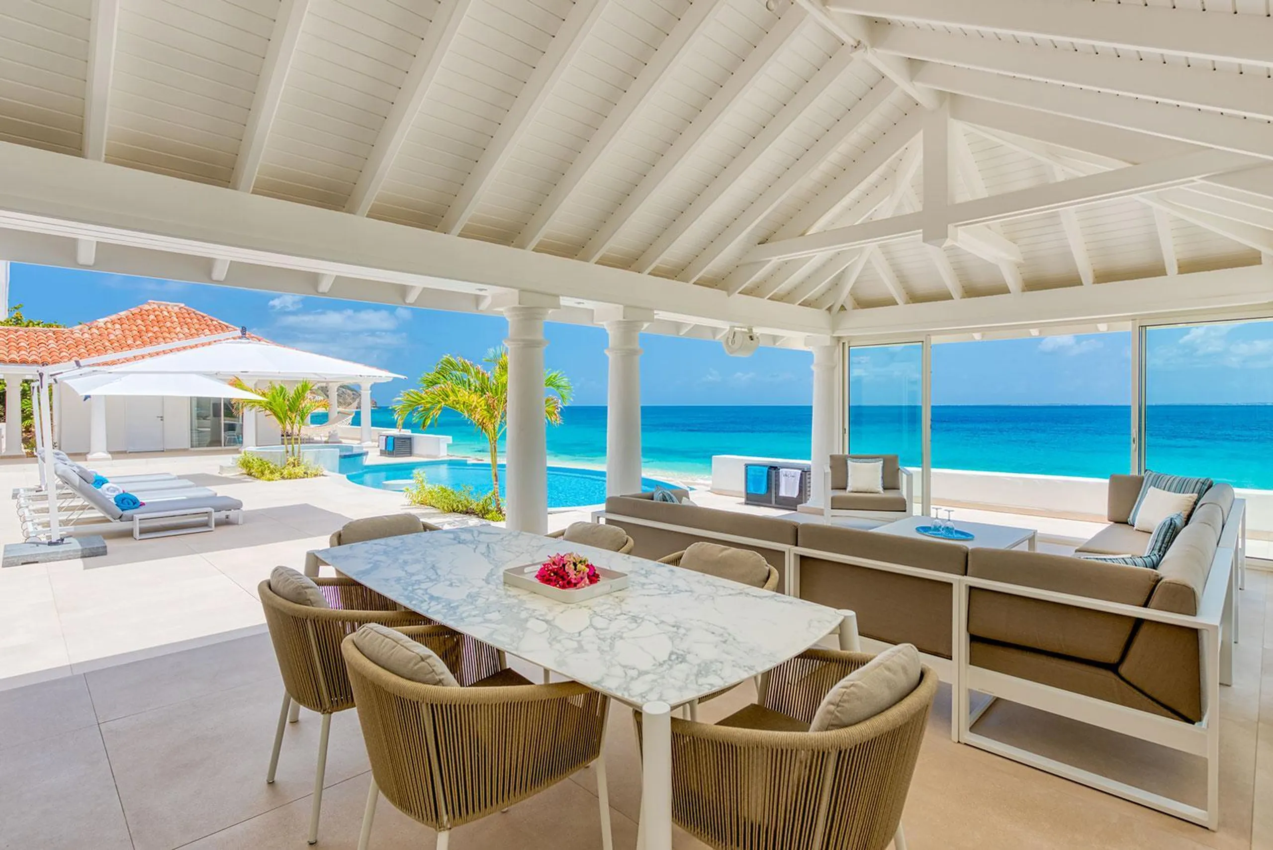Baie Rouges Fine Beach Front Estate with Infinity Pool and Endless Ocean VIews — photograph 11