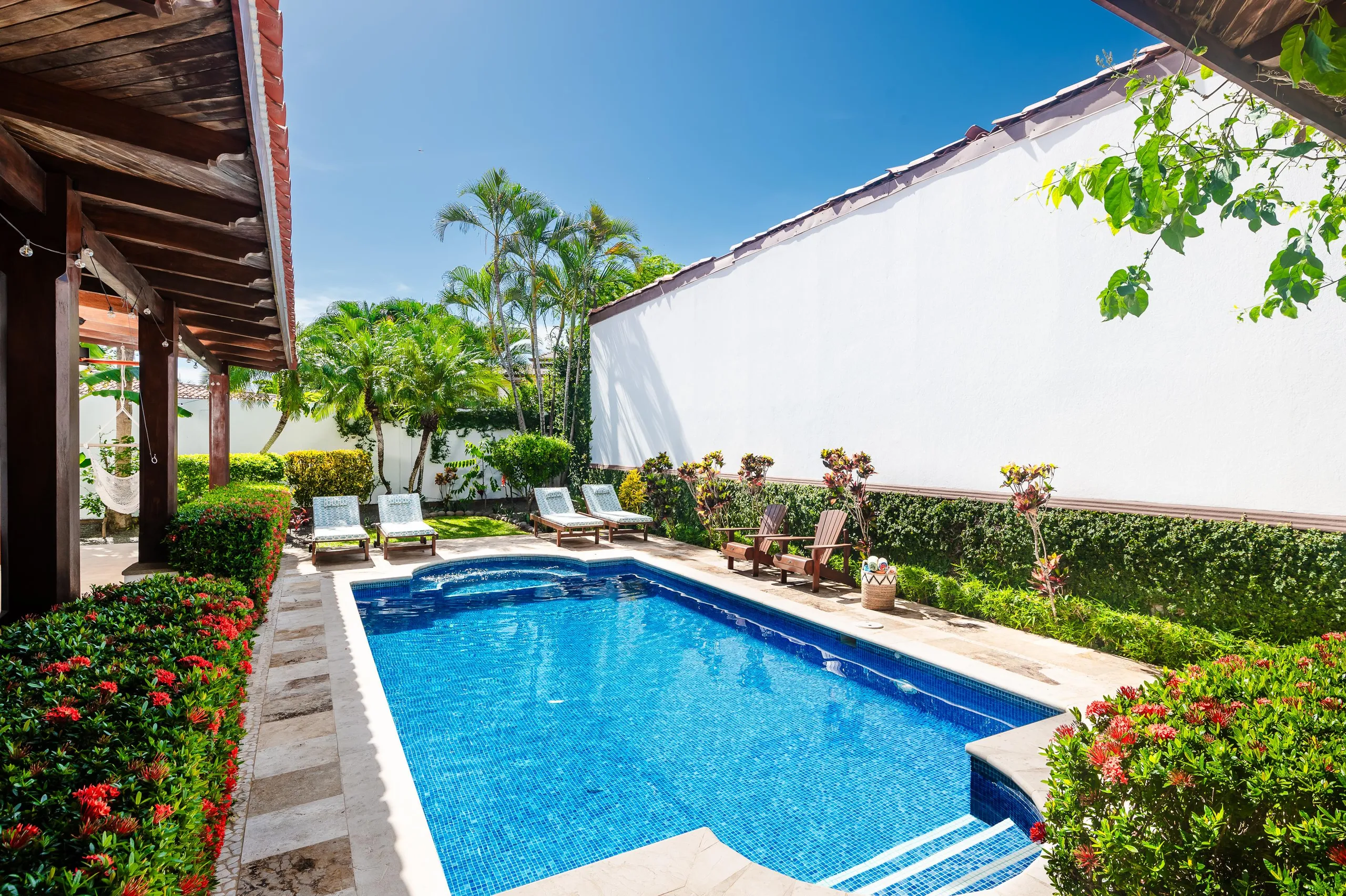 Rejuvenating Tamarindo Estate with Private Pool and Garden Grounds — photograph 3
