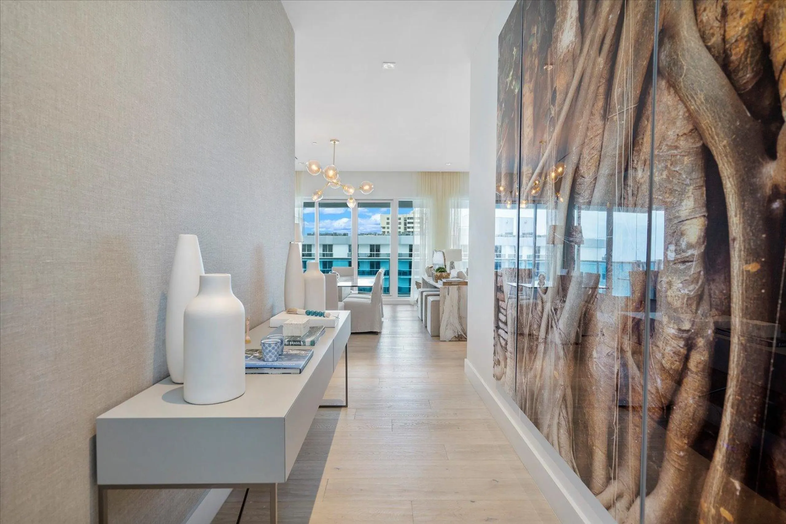 Miami Beach Ocean View Penthouse with Resort Style Amenities — photograph 8