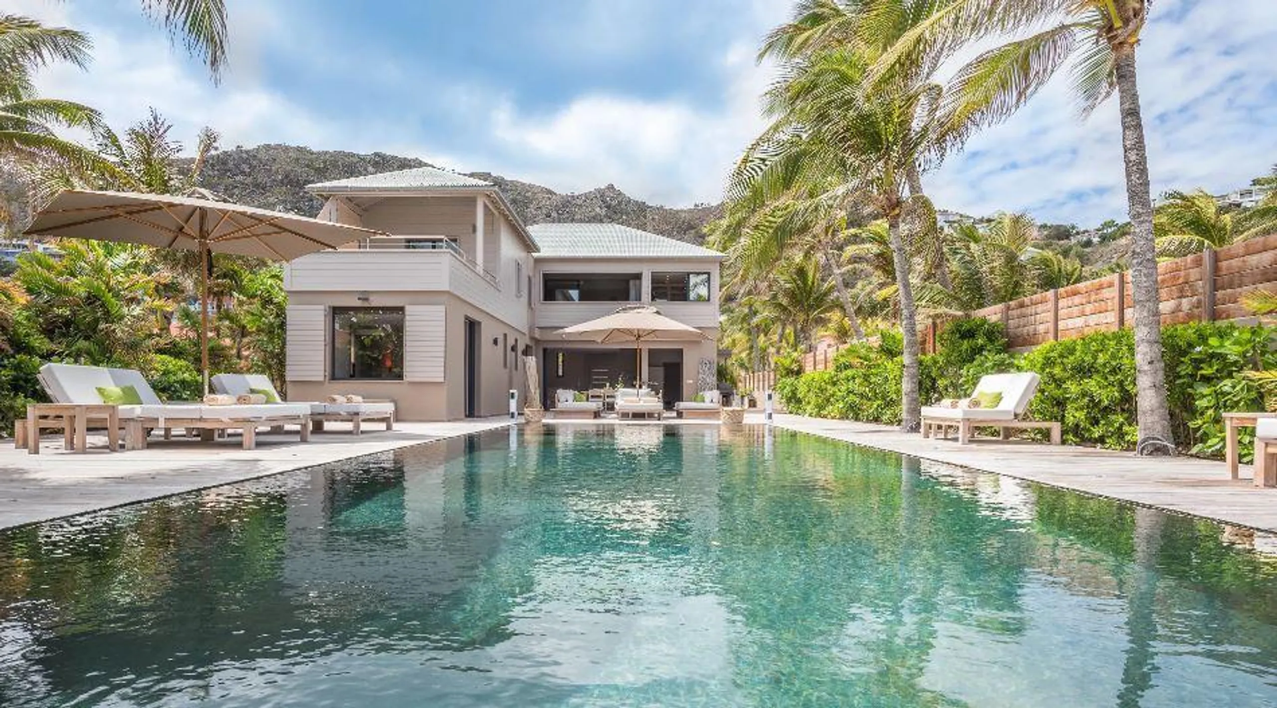 Exclusive St. Barts Beach Villa with Heated Pool — photograph 4