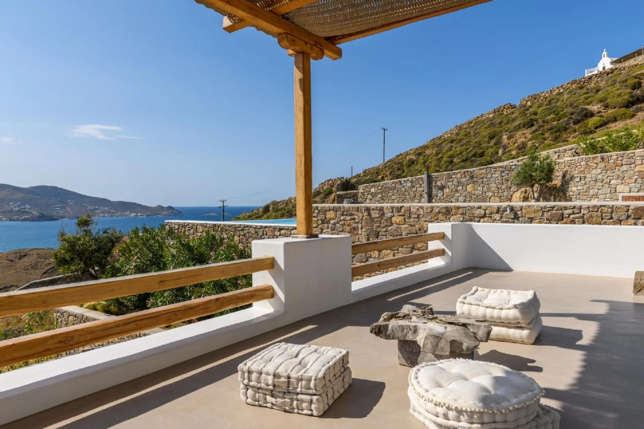 Mykonos Grand Luxury Estate with Infinity Pool and Stunning Sea Views — photograph 7