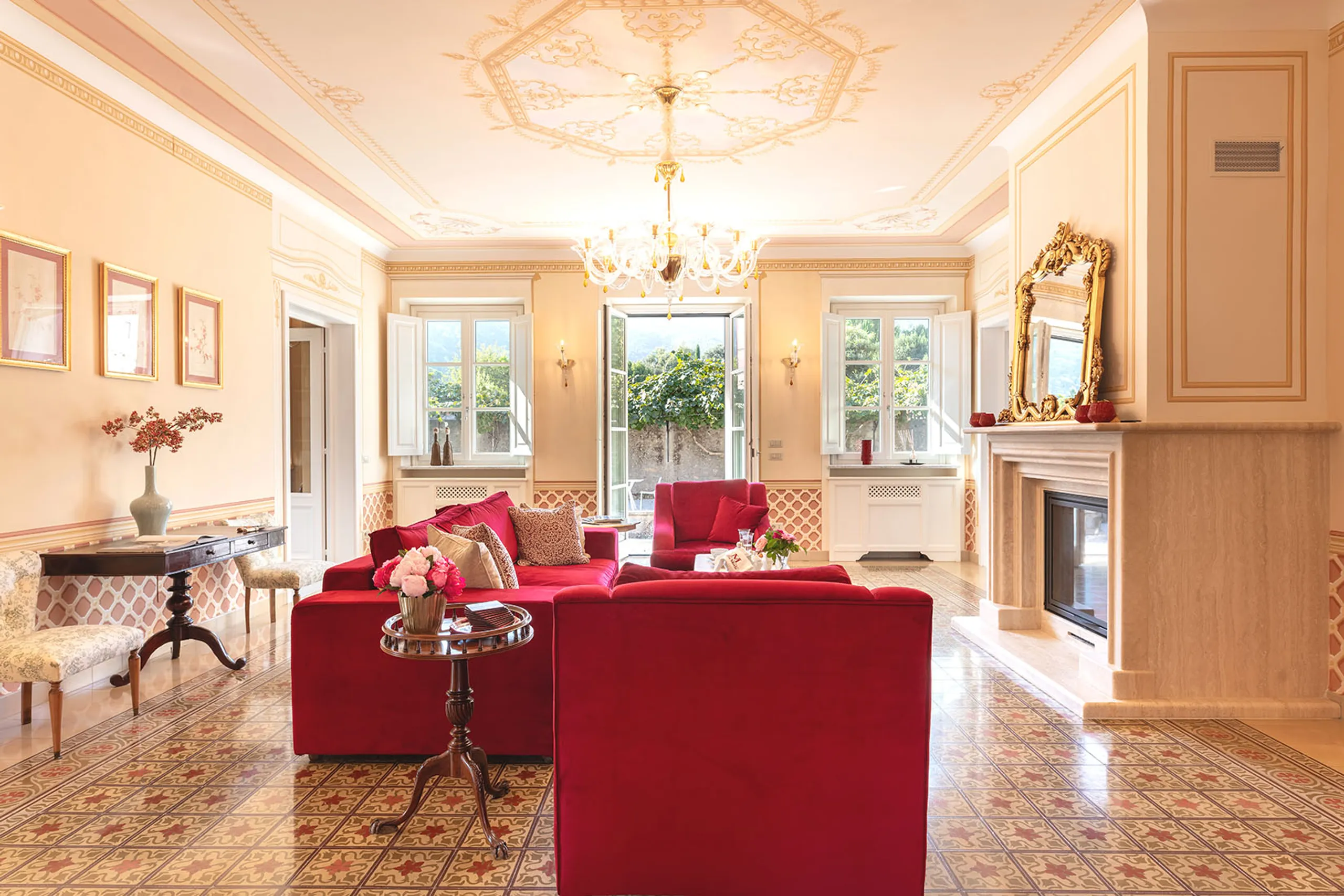 Sumptuous Tuscan Estate with Heated Pool, Saunaa and Helipad — photograph 6