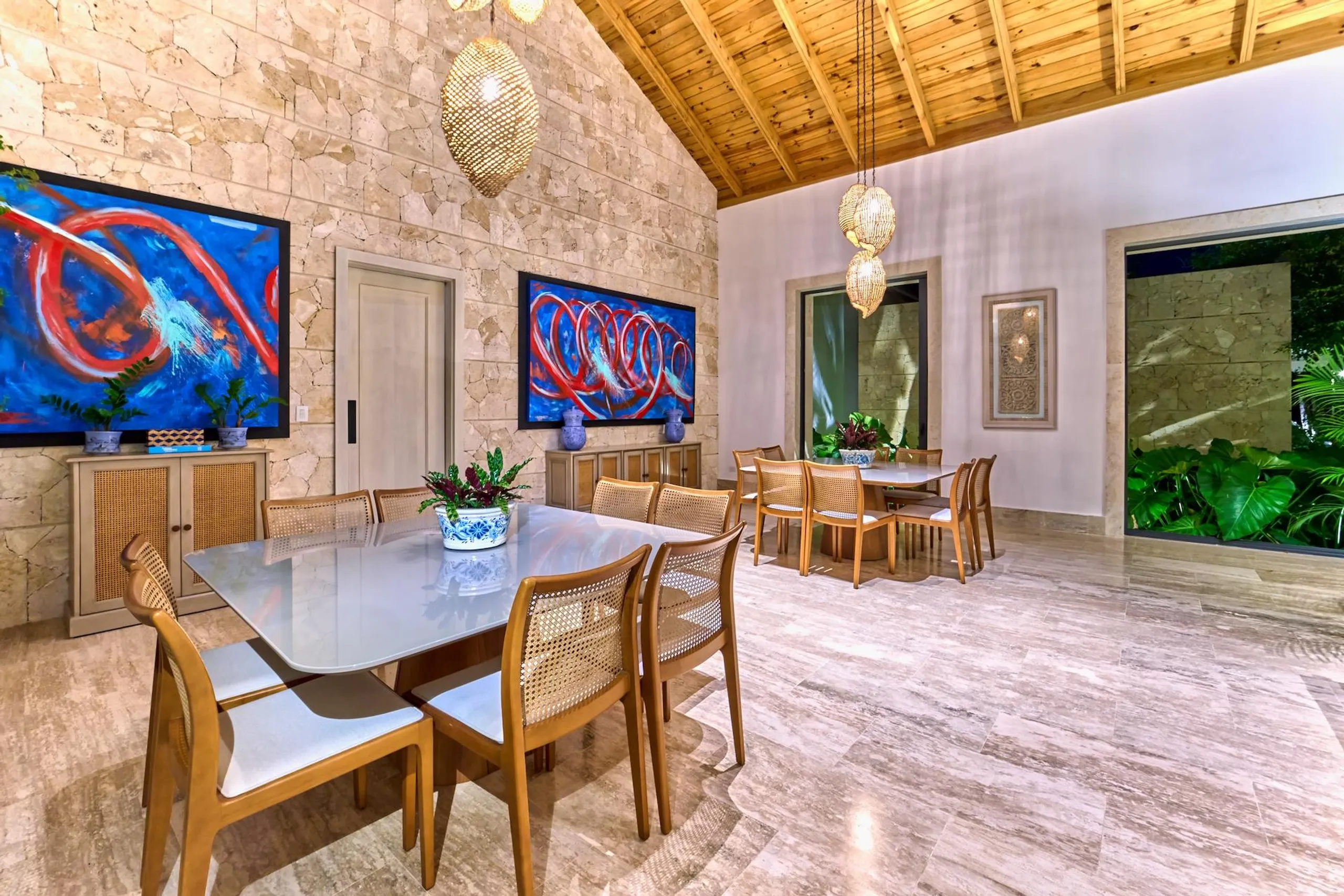 Deluxe Newly Built Paradise with Private Pool and Modern Amenities — photograph 8