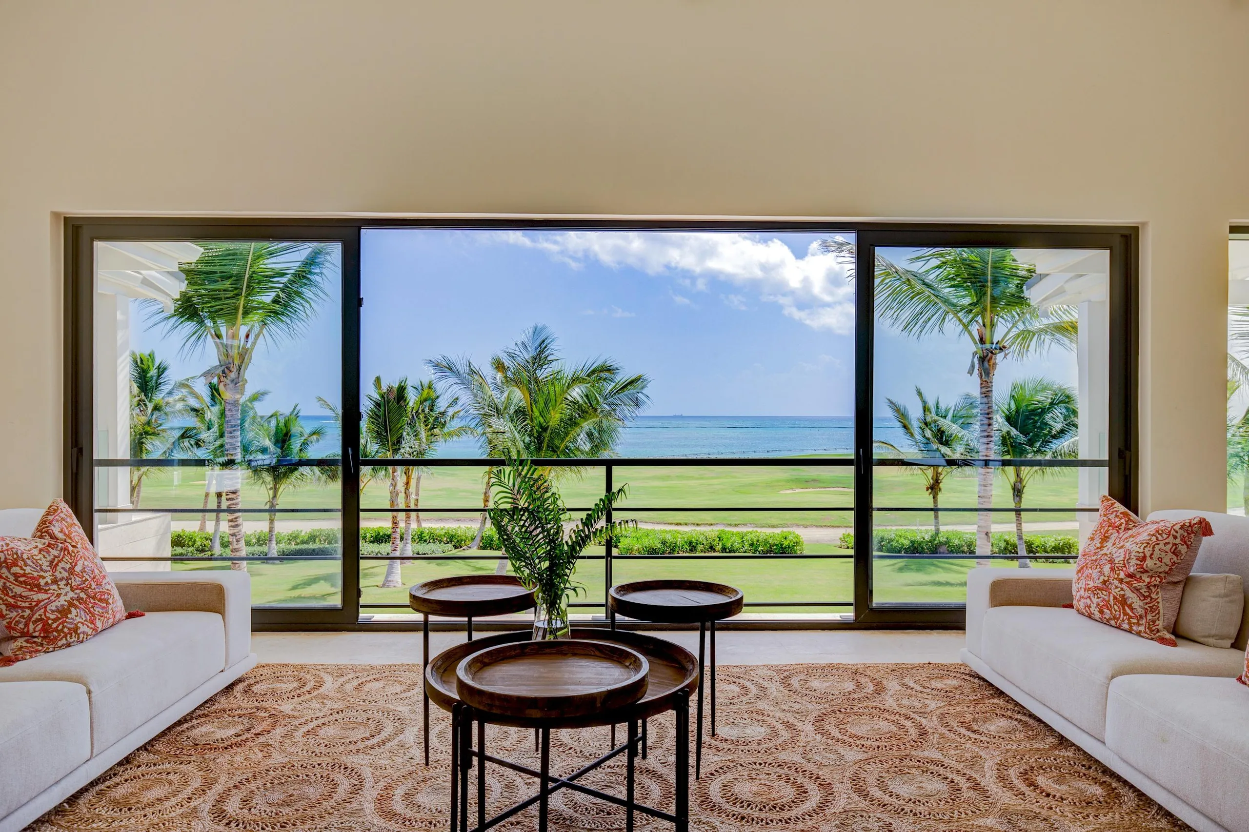 Exclusive Golf Front Villa with Private Pool, with Ocean View Near Casa Club Puntacana — photograph 8