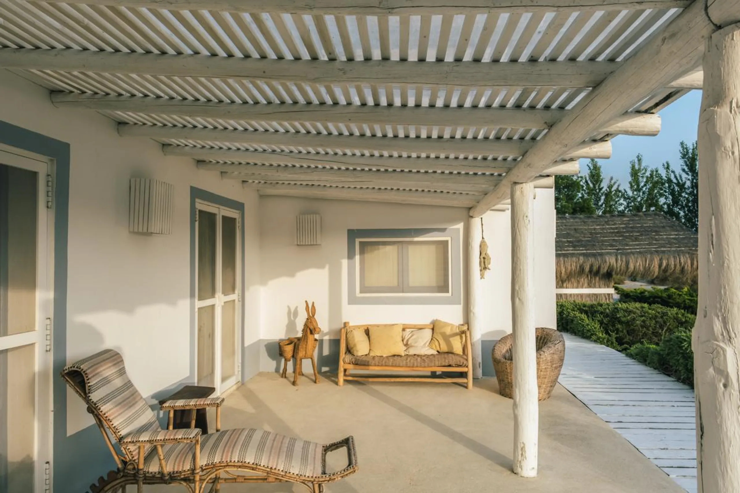 Gorgeous Comporta Beachfront Villa: Private Pool, Direct Beach Access, and Enchanting Natural Surroundings — photograph 10