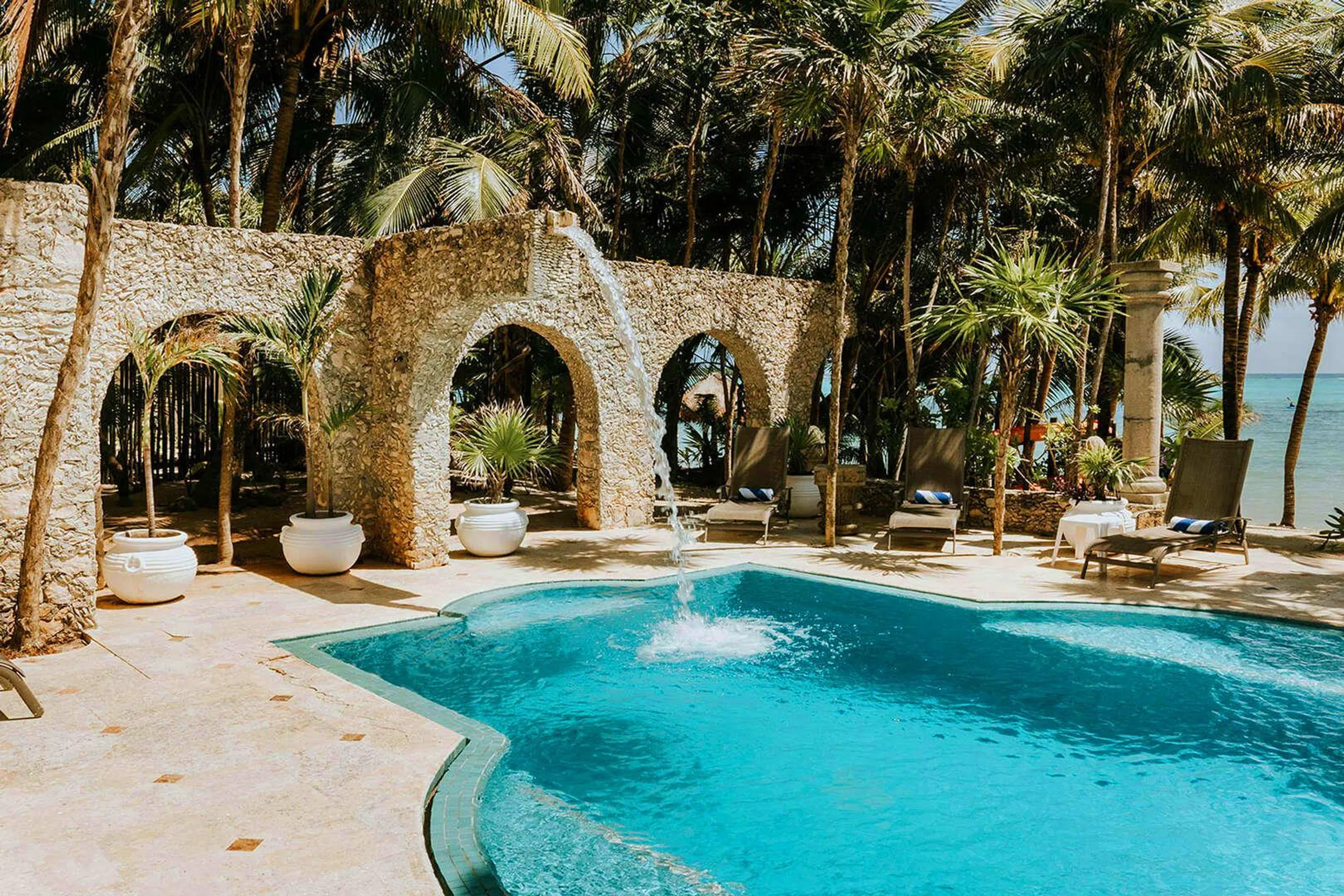 Experience Deluxe Relaxation with Prestigious Villa Located on Soliman Bay — photograph 2