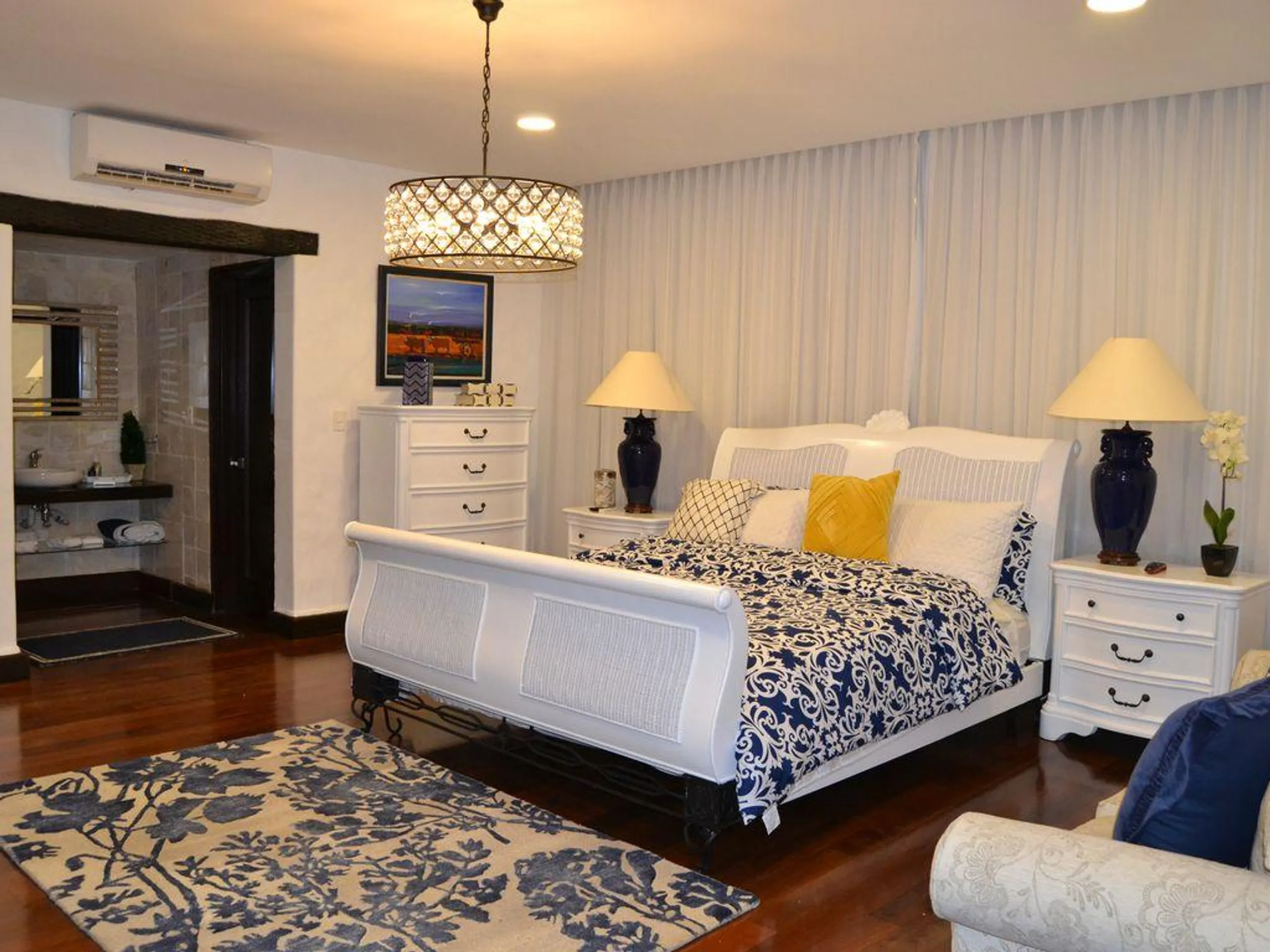 Elegant La Romana Villa with Private Pool and Garden Grounds — photograph 4