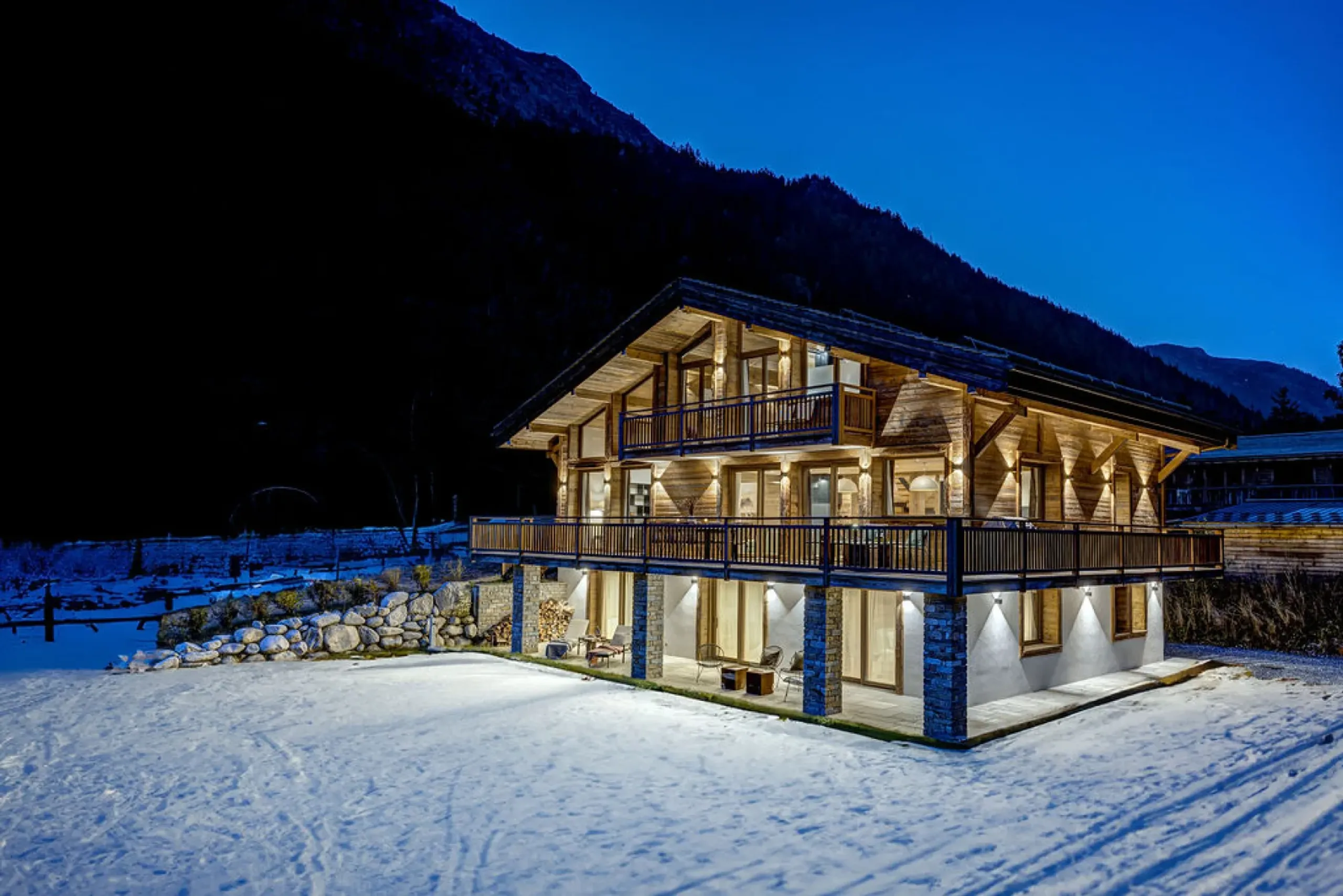 Brand New Argentière Chalet with Spa, Pool, & Mont-Blanc Views, Chamonix mont blanc