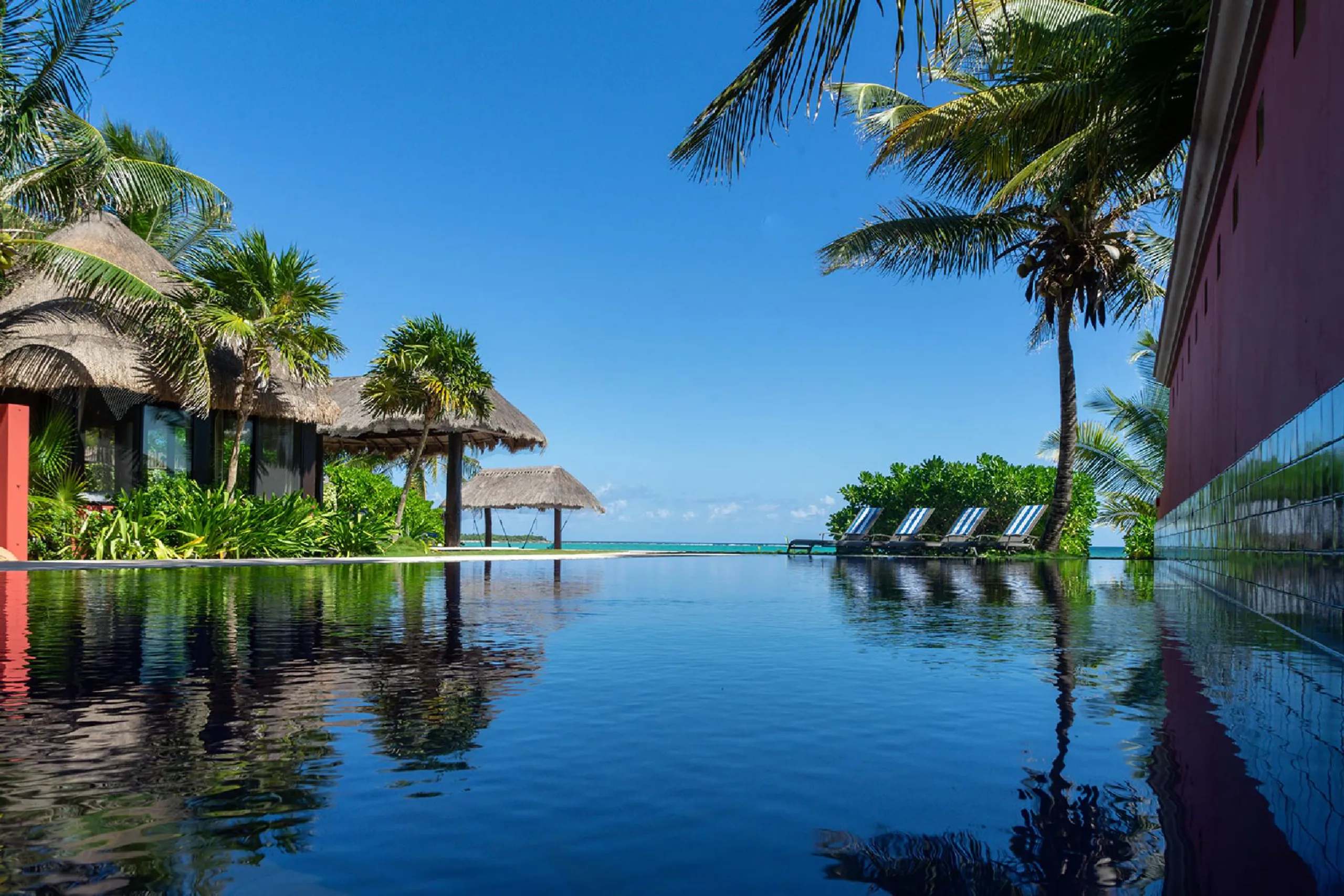 Exquisite Lush Tropical Soliman Bay Oceanfront Estate with Private Beach and Grand Pool, Soliman Bay