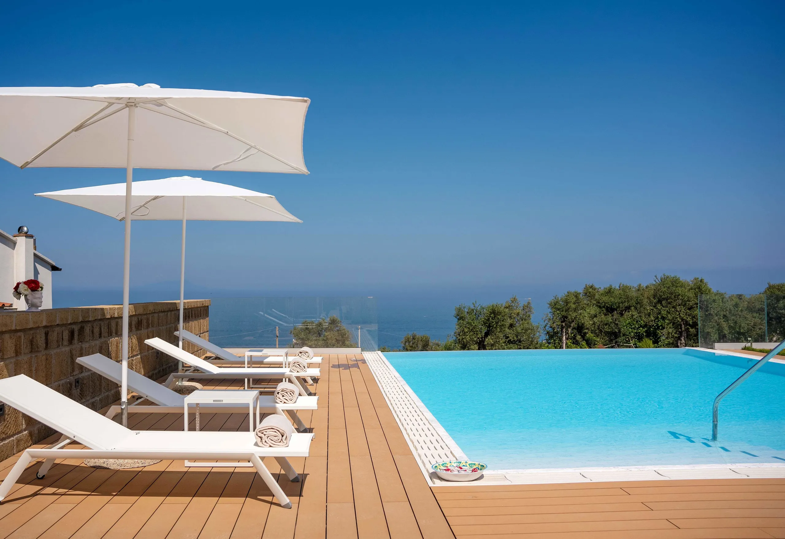 Refreshing Villa in Massa Lubrense with Heated Pool and Panoramic Views of Capri Island — photograph 5