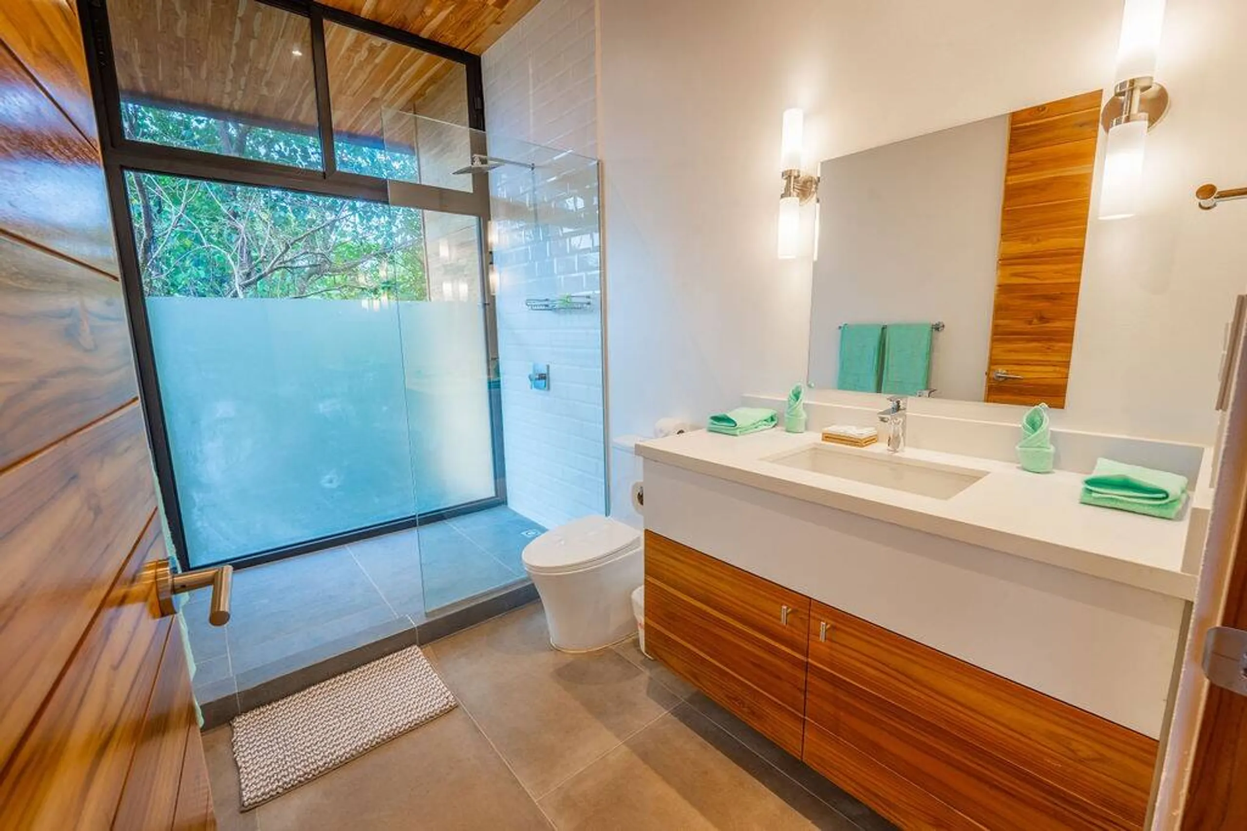 Breathtaking Las Huacas Villa with Ocean Views — photograph 10