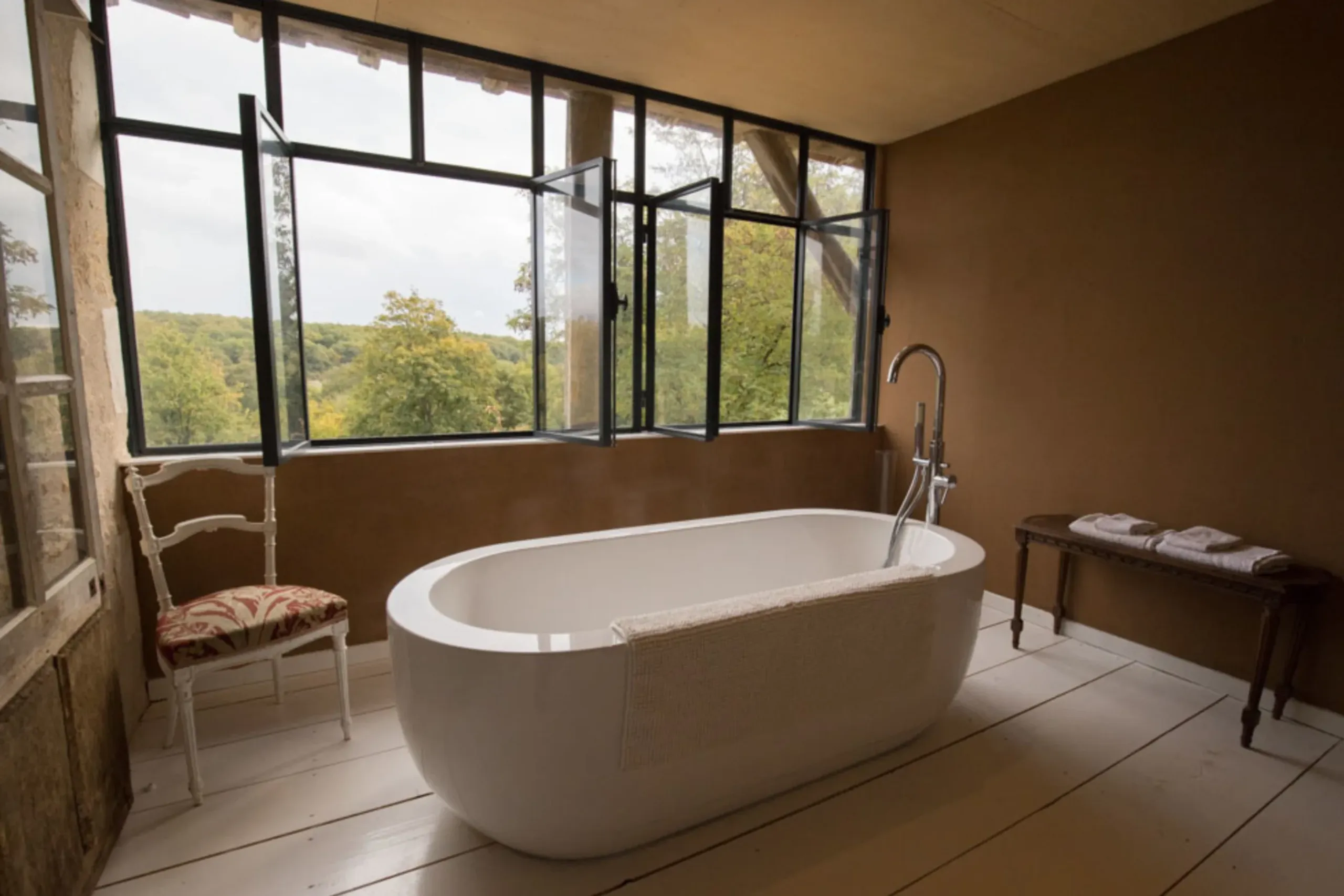 Breathtakingly Beautiful 16th Century Estate with Private Pools and Overlooking Views of Anglin River — photograph 11