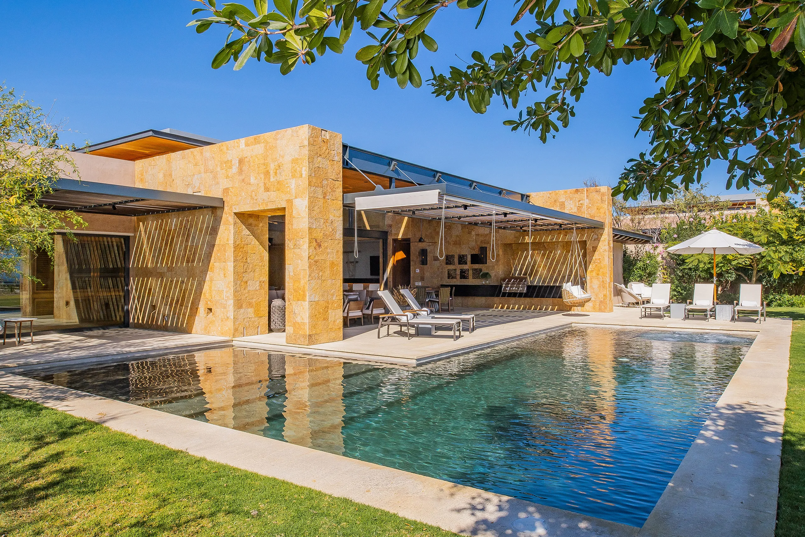 Architectural San Jose del Cabo Villa with Pool and Ocean Views — photograph 5
