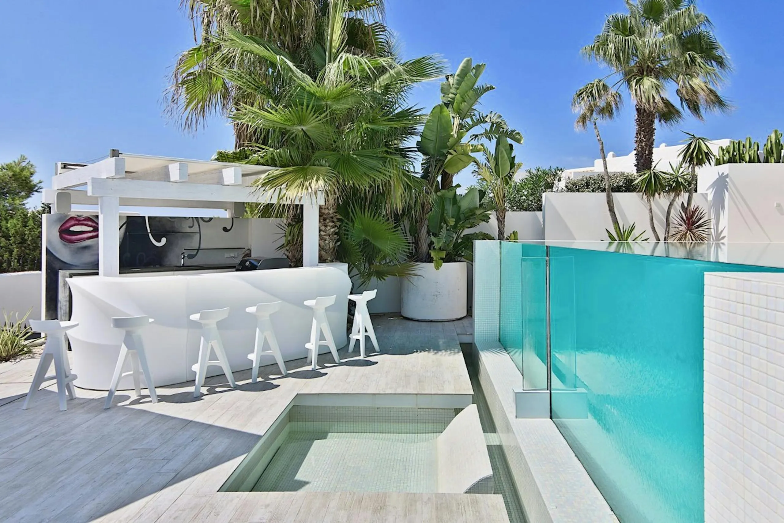 Spectacular Seaview Villa in Ibiza with Infinity Pool and Luxurious Patio Lounge — photograph 6