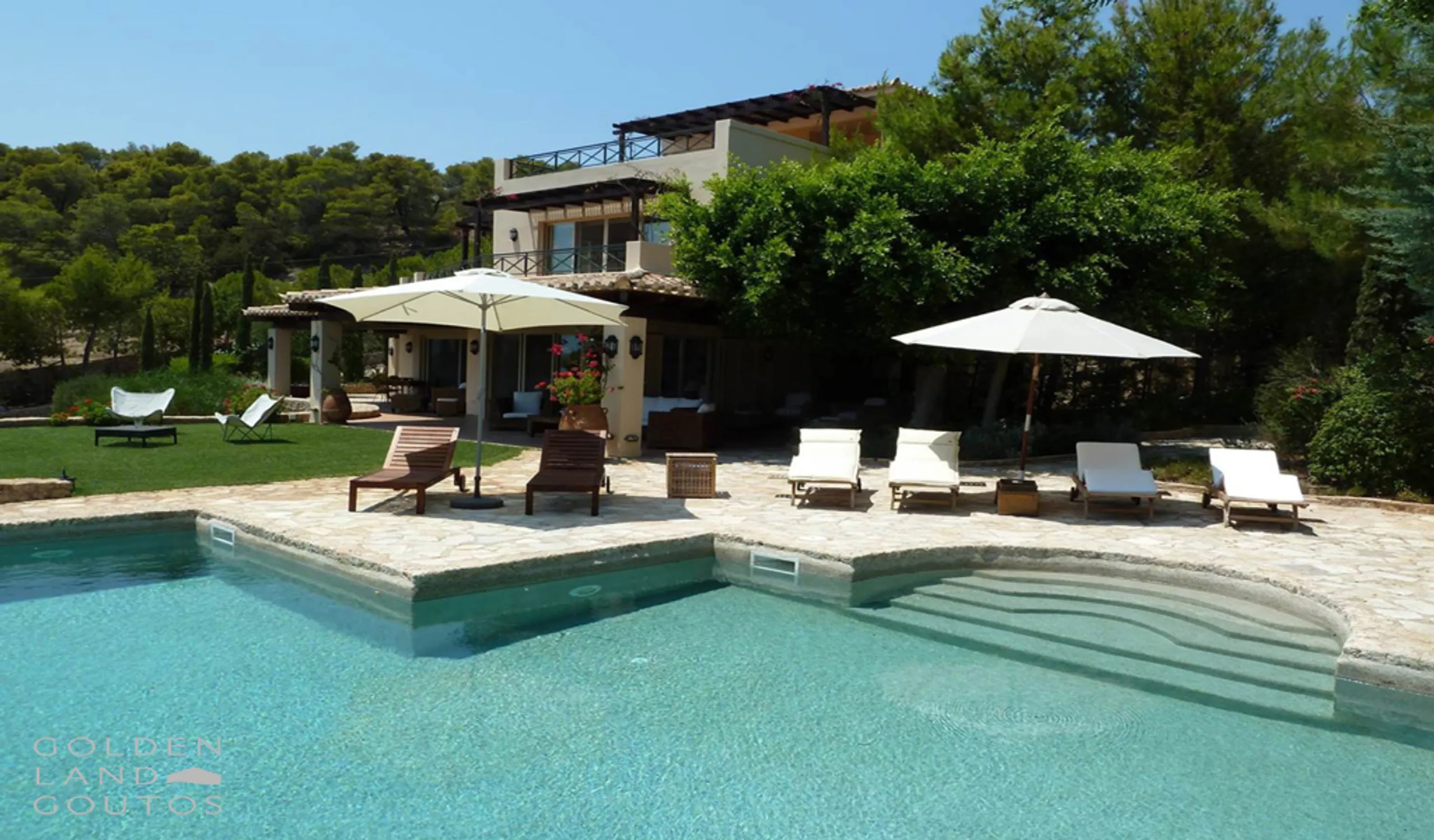 High-class Mediterranean Villa with Pool and Panoramic Sea Views — photograph 11